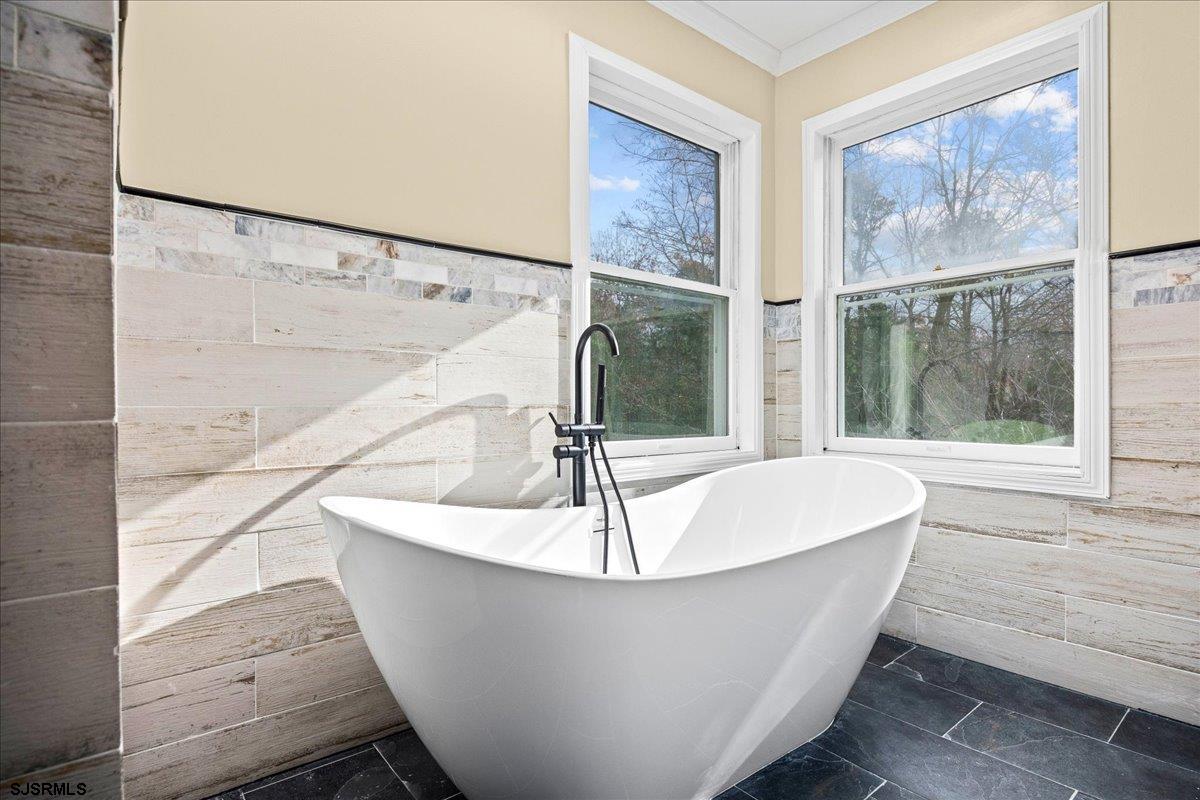 Egg Harbor City, New Jersey 08215, United States, 5 Bedrooms Bedrooms, ,5 BathroomsBathrooms,Residential,Active,247631