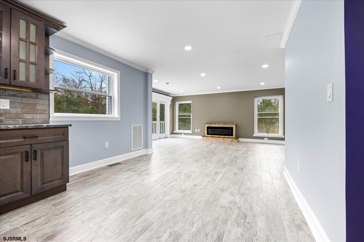 Egg Harbor City, New Jersey 08215, United States, 5 Bedrooms Bedrooms, ,5 BathroomsBathrooms,Residential,Active,247631