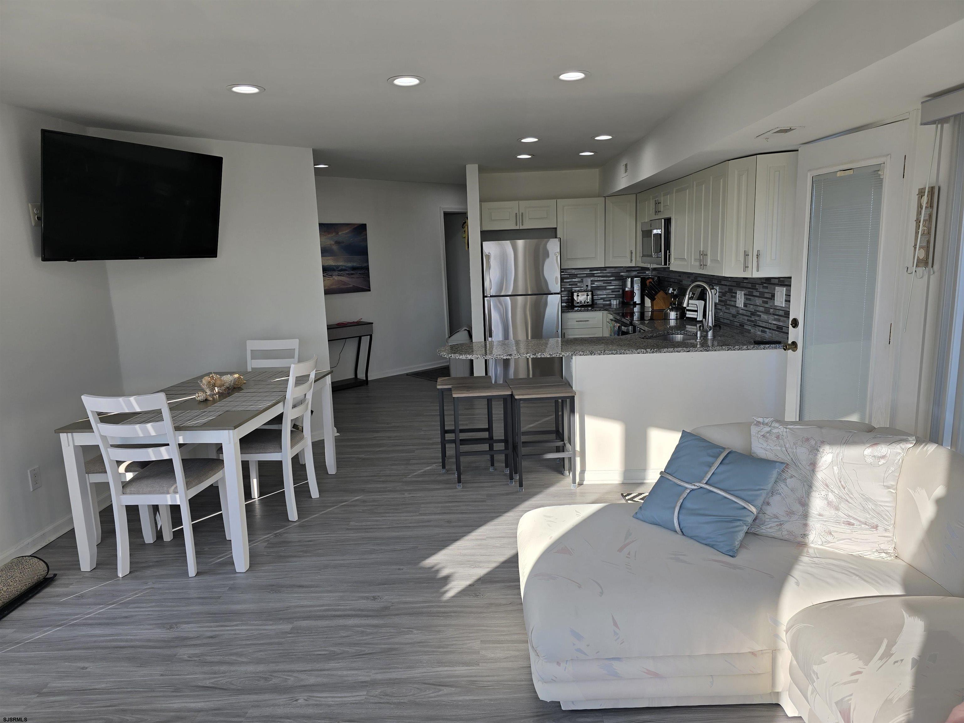 Brigantine, New Jersey 08203, United States, 3 Bedrooms Bedrooms, ,2 BathroomsBathrooms,Residential,Active,9731