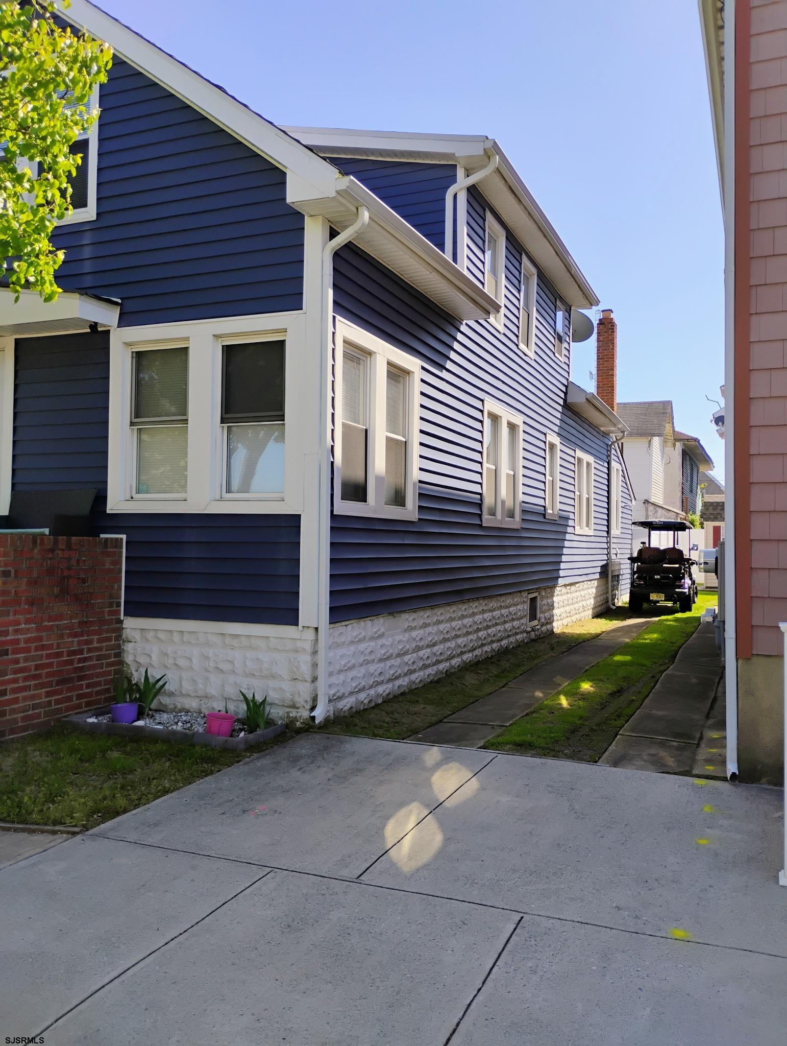 120 W Juniper Ave