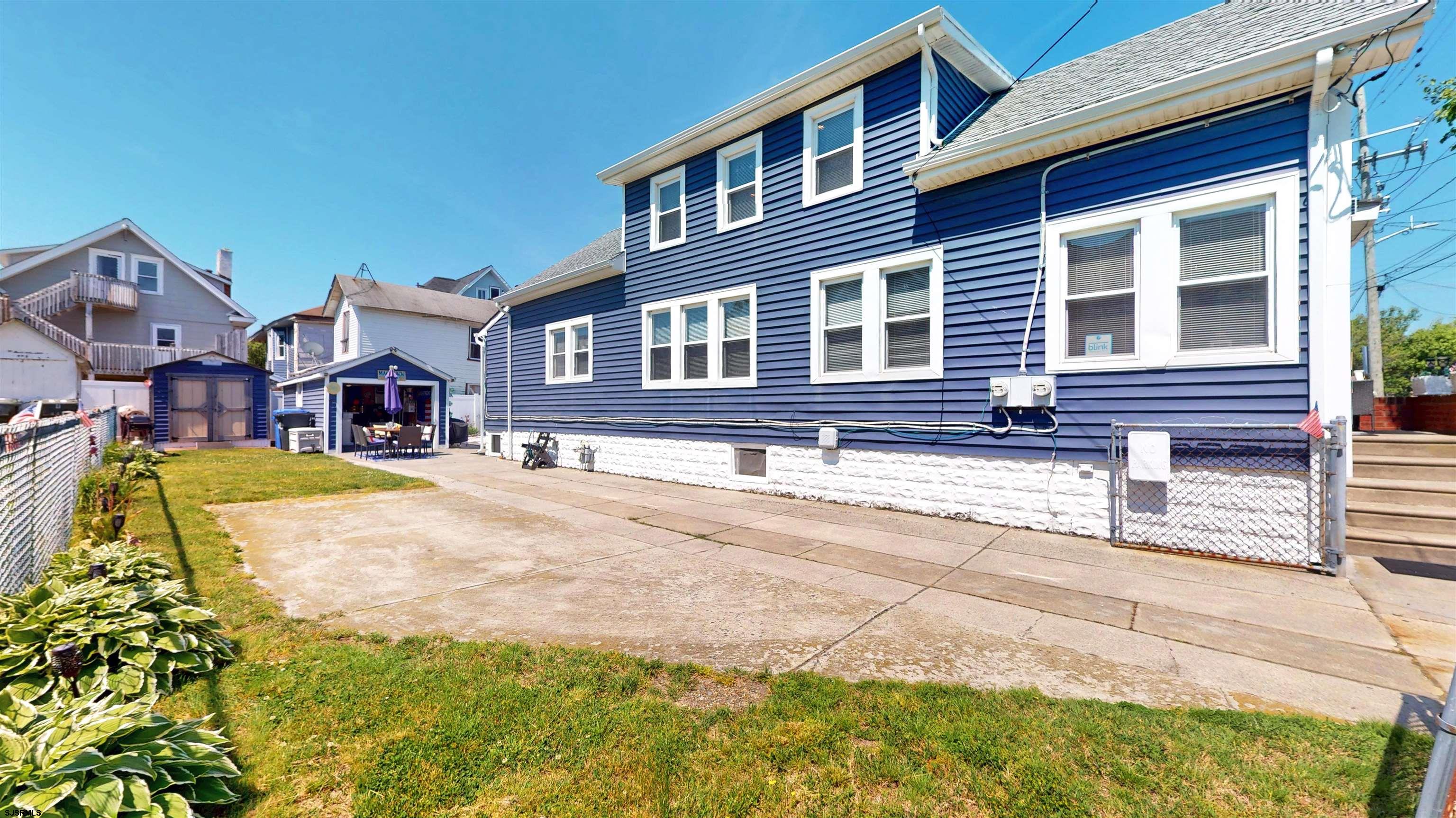 120 W Juniper Ave