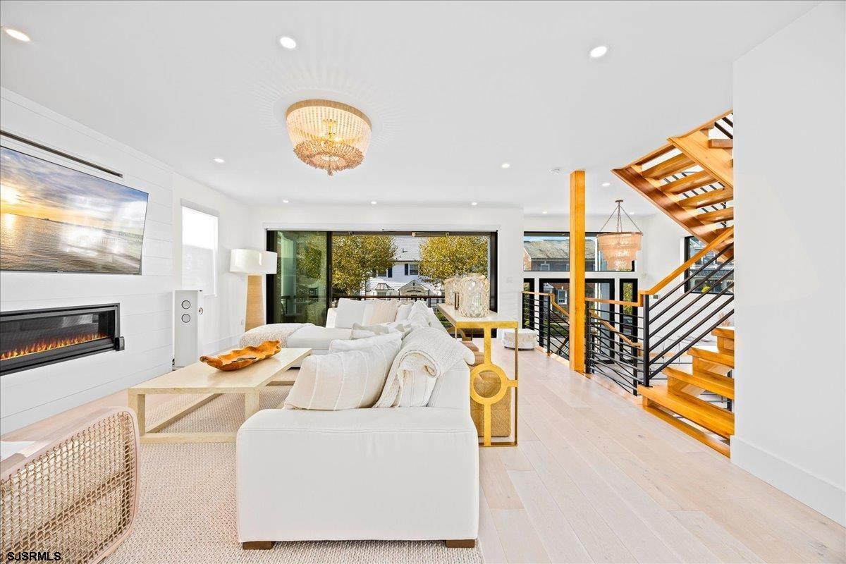 Margate, New Jersey 08402, United States, 6 Bedrooms Bedrooms, ,6 BathroomsBathrooms,Residential,Active,236281