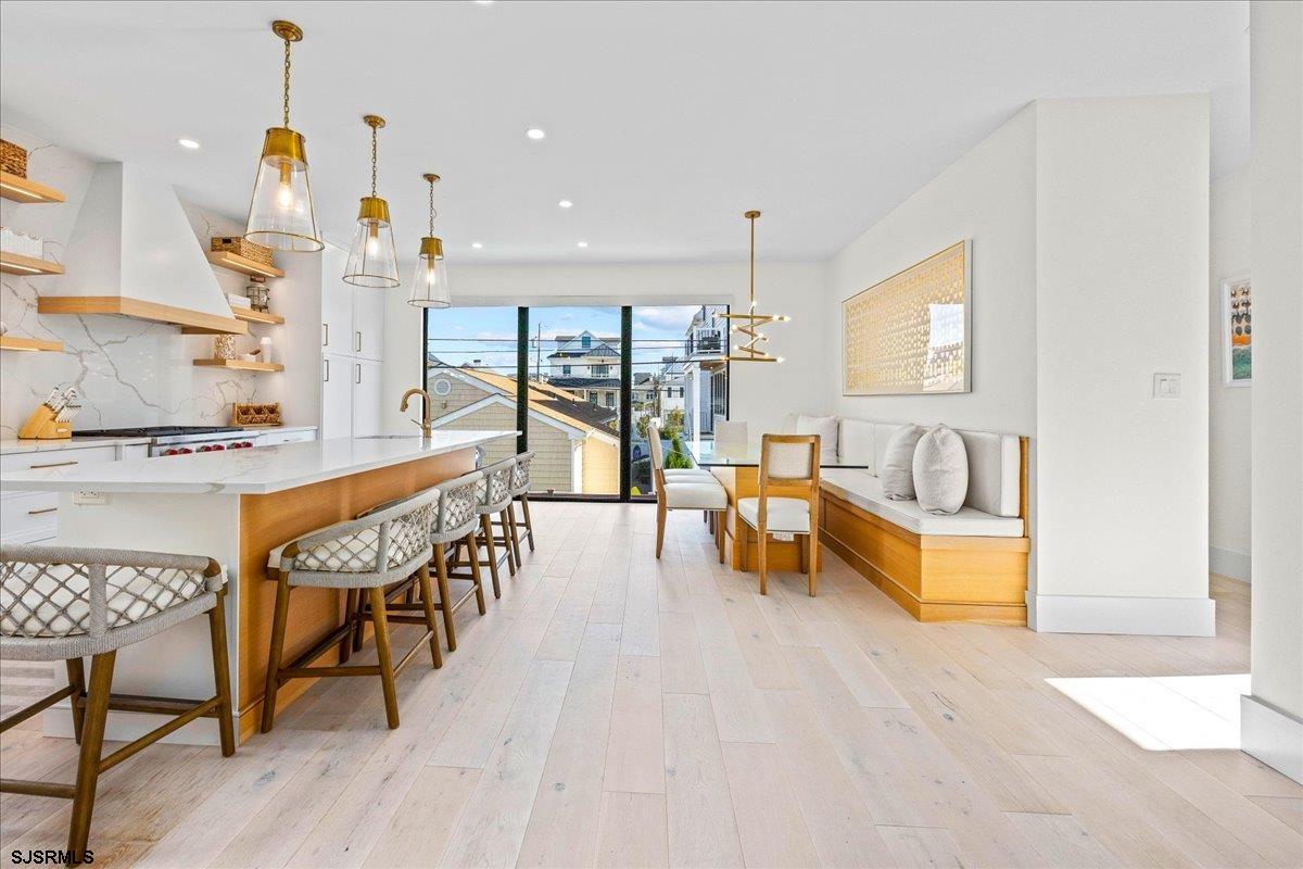 Margate, New Jersey 08402, United States, 6 Bedrooms Bedrooms, ,6 BathroomsBathrooms,Residential,Active,236281