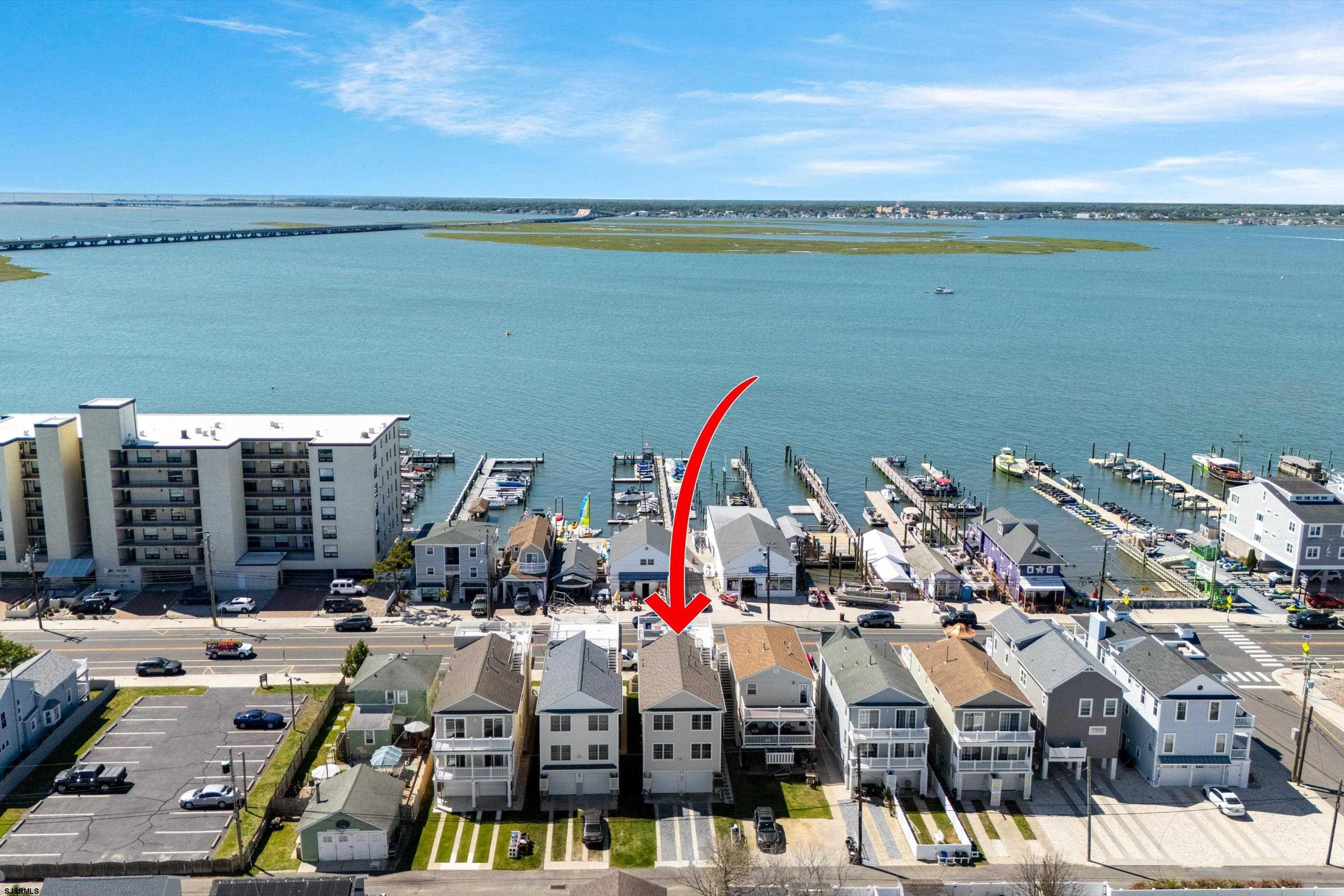 315 Bay Ave