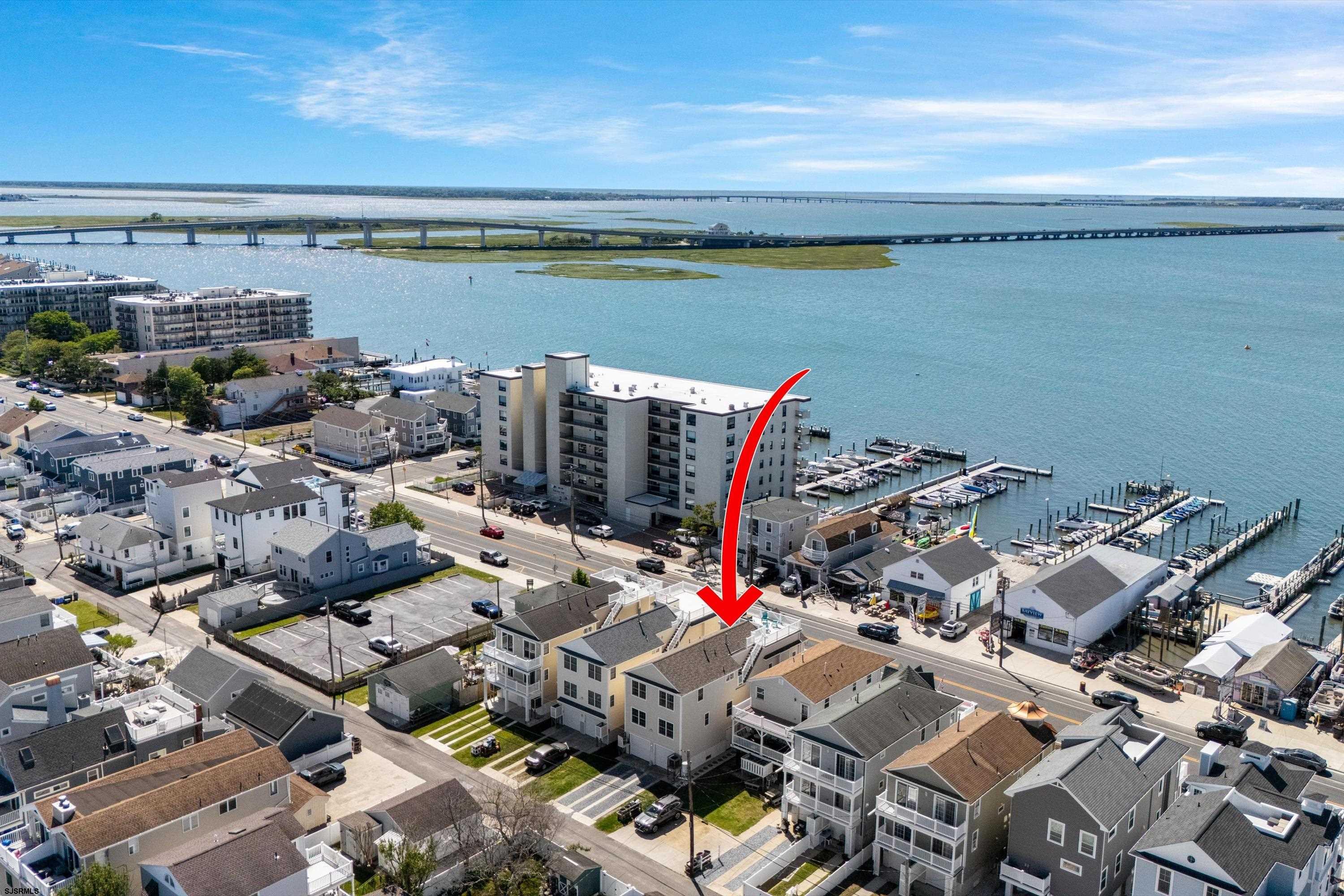 315 Bay Ave