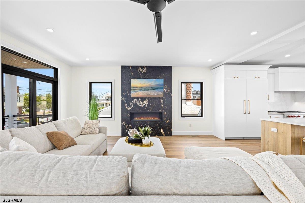 Margate, New Jersey 08402, United States, 5 Bedrooms Bedrooms, ,5 BathroomsBathrooms,Residential,Active,113693