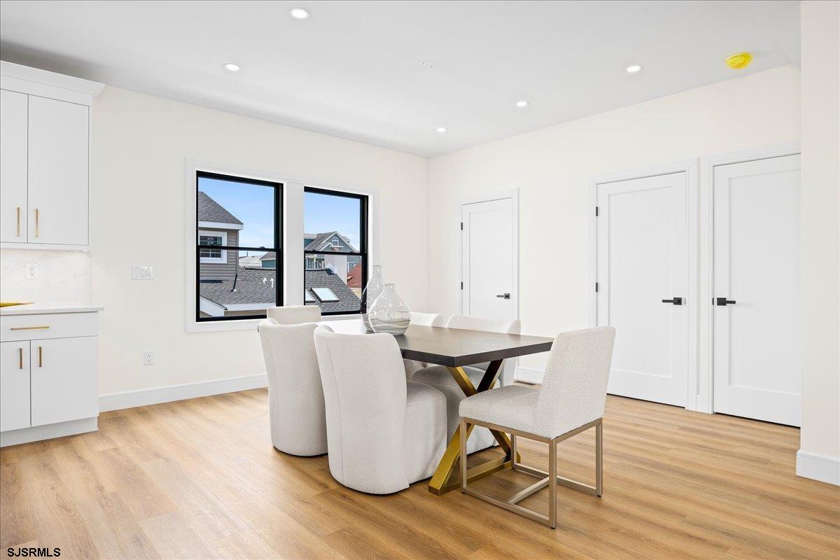 Margate, New Jersey 08402, United States, 5 Bedrooms Bedrooms, ,5 BathroomsBathrooms,Residential,Active,113693