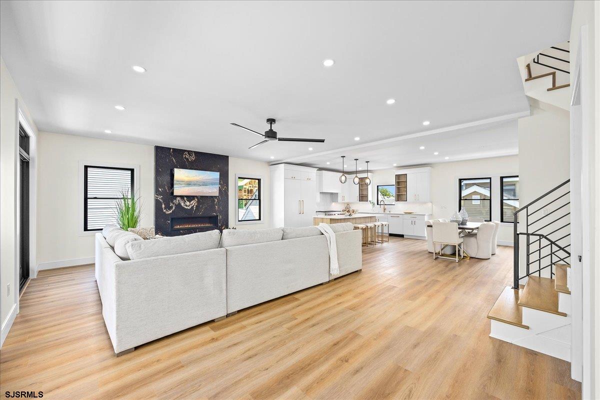 Margate, New Jersey 08402, United States, 5 Bedrooms Bedrooms, ,5 BathroomsBathrooms,Residential,Active,113693