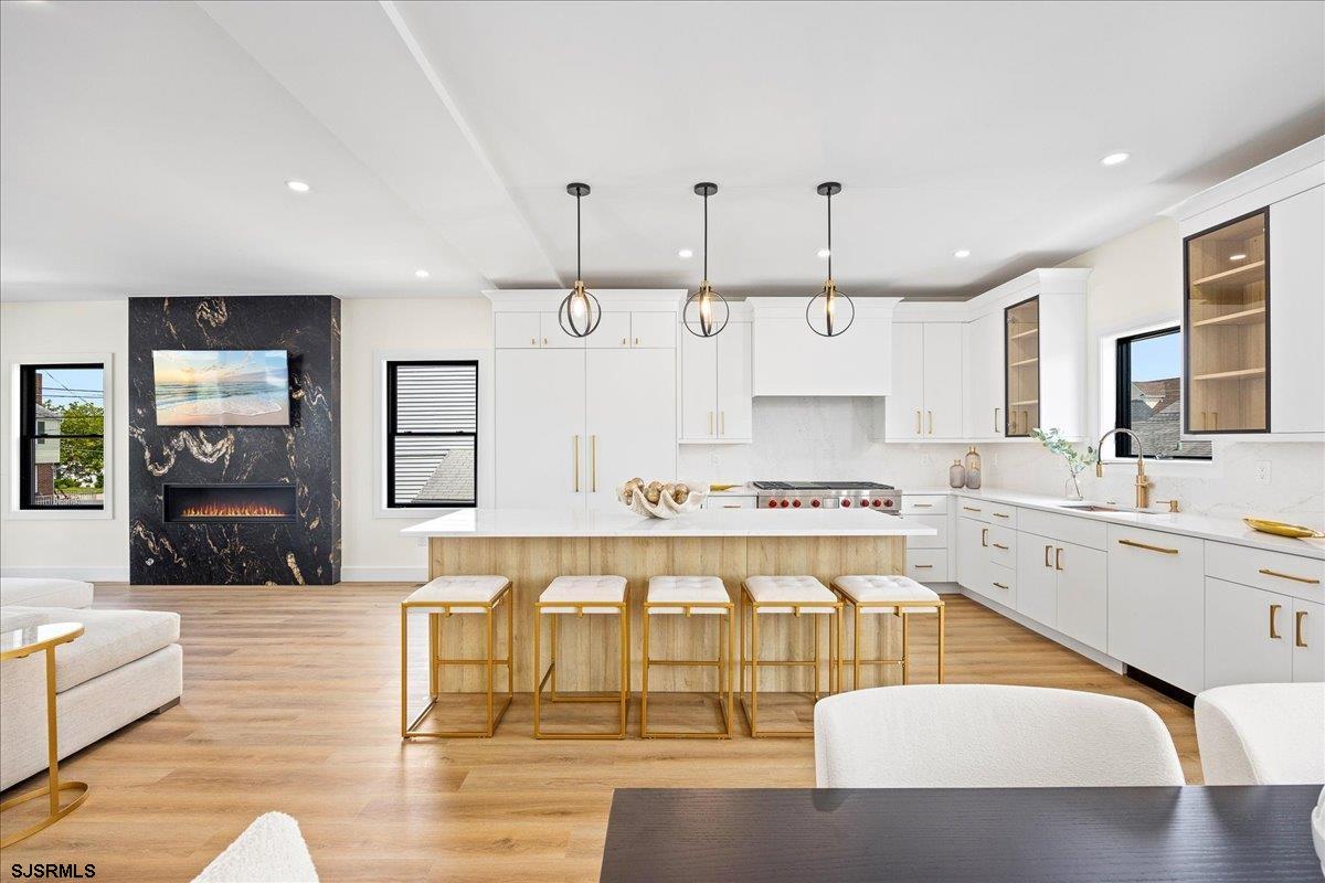 Margate, New Jersey 08402, United States, 5 Bedrooms Bedrooms, ,5 BathroomsBathrooms,Residential,Active,113693