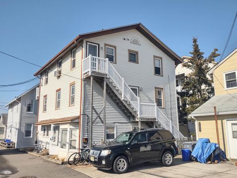 Photo of 131 Central Ave #6, Ocean City, NJ 08226 (MLS # 605946)