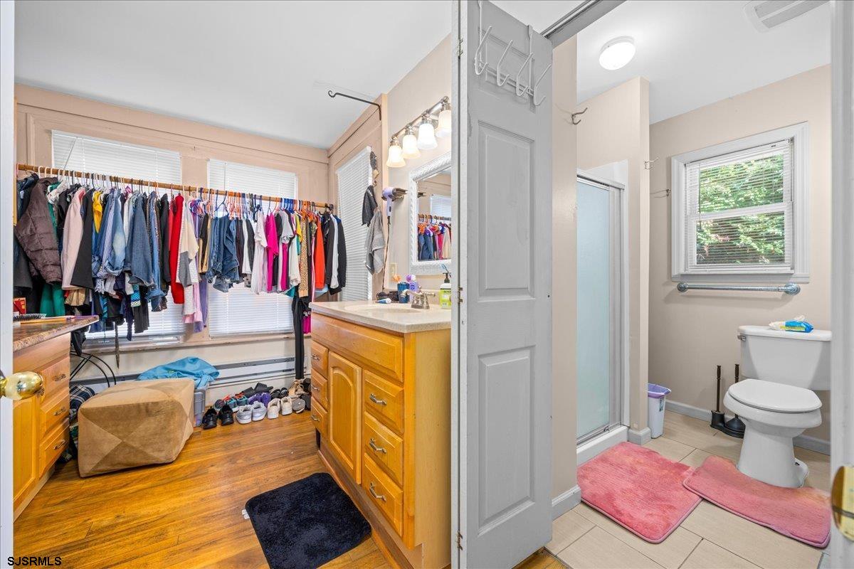 Absecon, New Jersey 08201, United States, 5 Bedrooms Bedrooms, ,4 BathroomsBathrooms,Residential,Active,201056