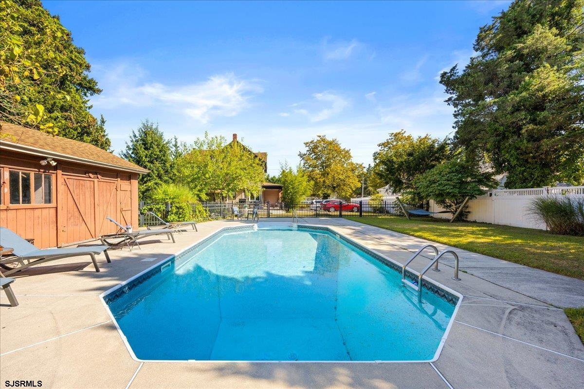 Absecon, New Jersey 08201, United States, 5 Bedrooms Bedrooms, ,4 BathroomsBathrooms,Residential,Active,201056