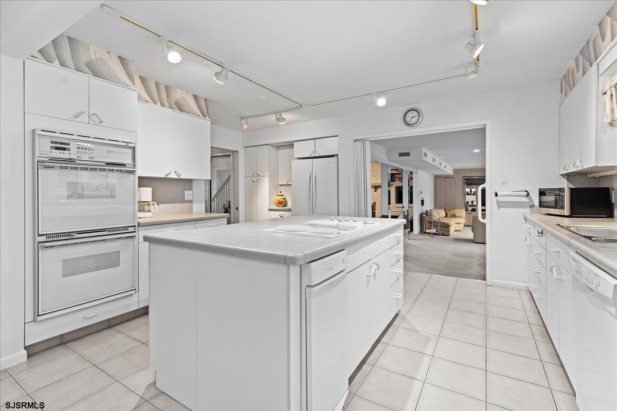 Margate, New Jersey 08402, United States, 6 Bedrooms Bedrooms, ,5 BathroomsBathrooms,Residential,Active,80283