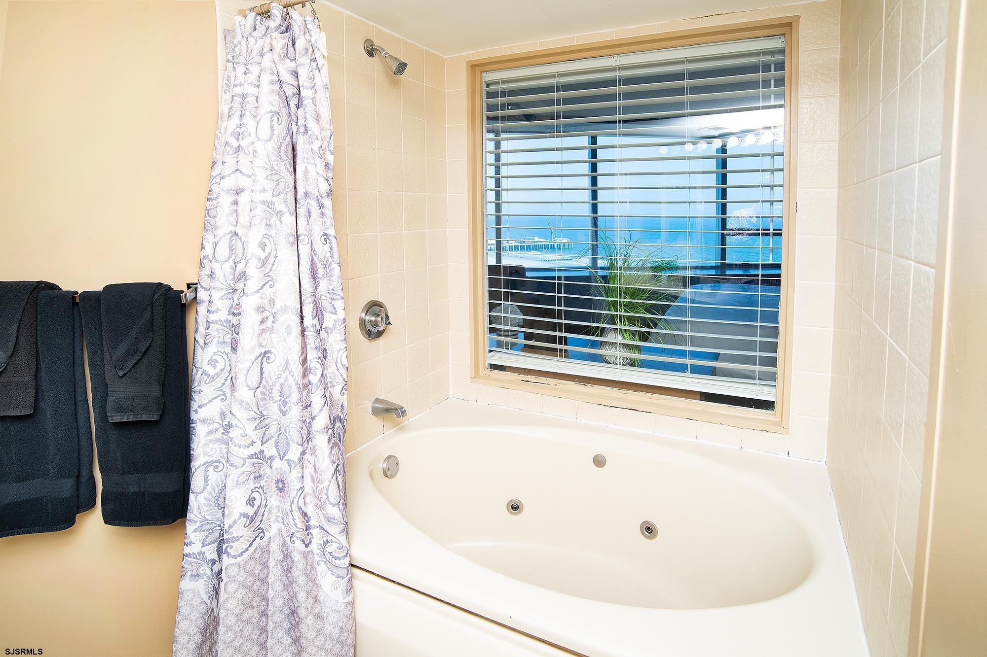 Atlantic City, New Jersey 08401, United States, ,1 BathroomBathrooms,Residential,Active,235395