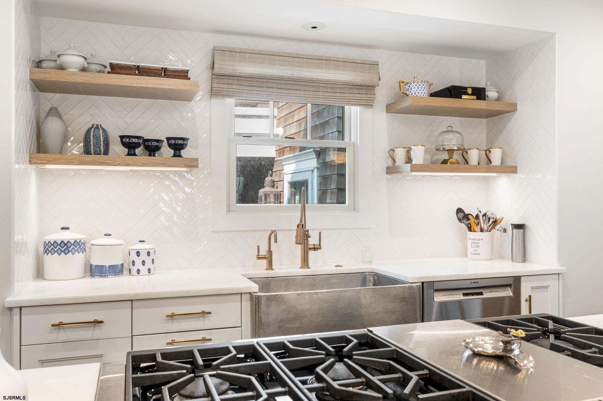 Ocean City, New Jersey 08226, United States, 5 Bedrooms Bedrooms, ,4 BathroomsBathrooms,Residential,Active,64503