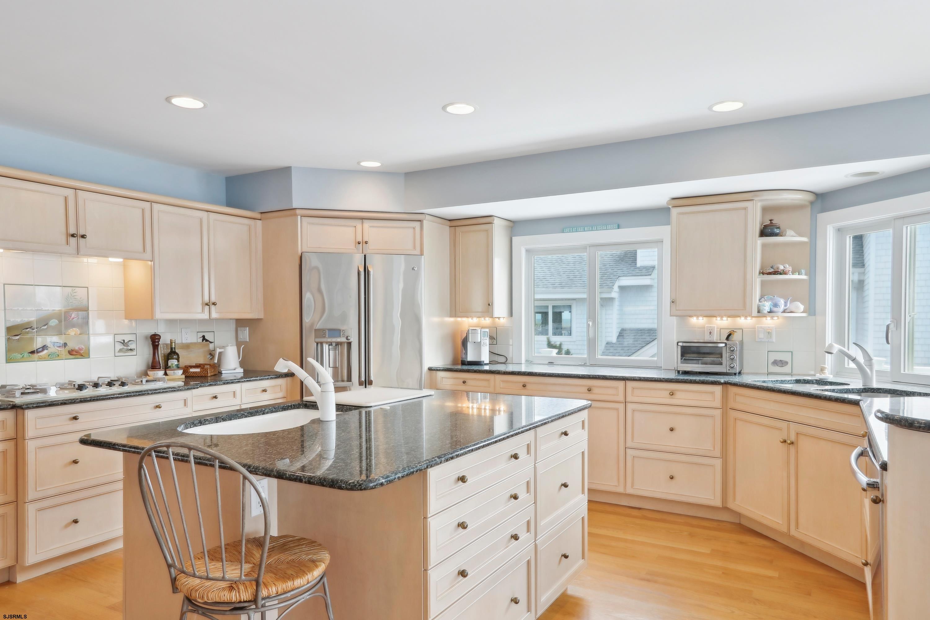 Avalon Boro, New Jersey 08202, United States, 6 Bedrooms Bedrooms, ,5 BathroomsBathrooms,Residential,Active,85295