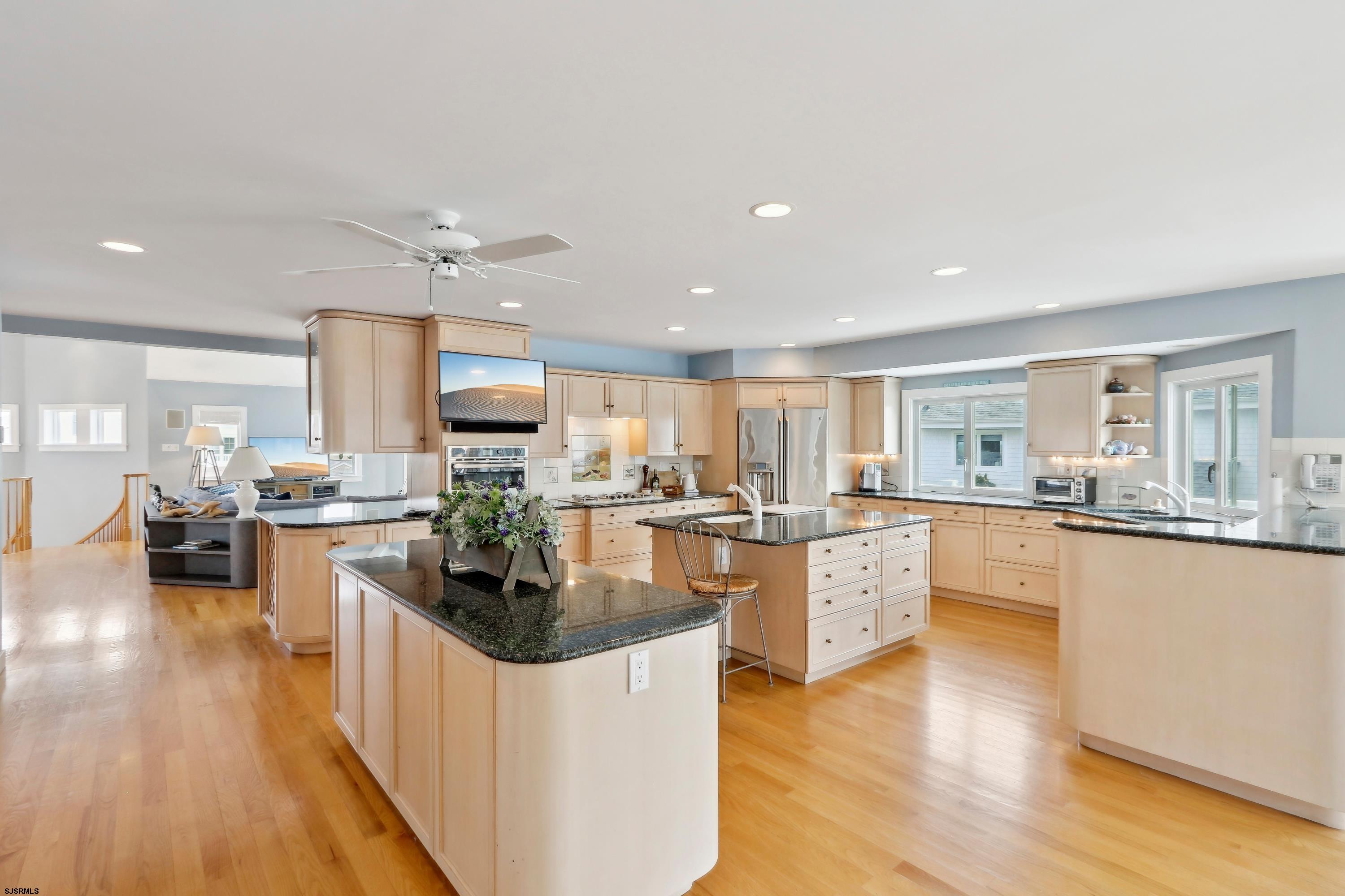 Avalon Boro, New Jersey 08202, United States, 6 Bedrooms Bedrooms, ,5 BathroomsBathrooms,Residential,Active,85295