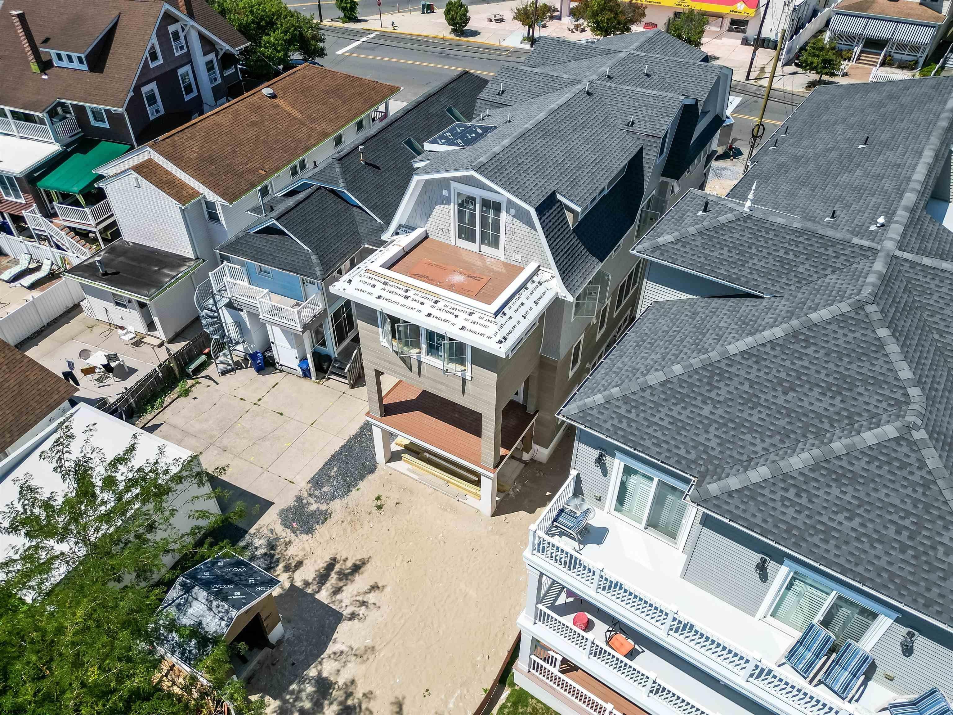 105 E Atlantic Blvd