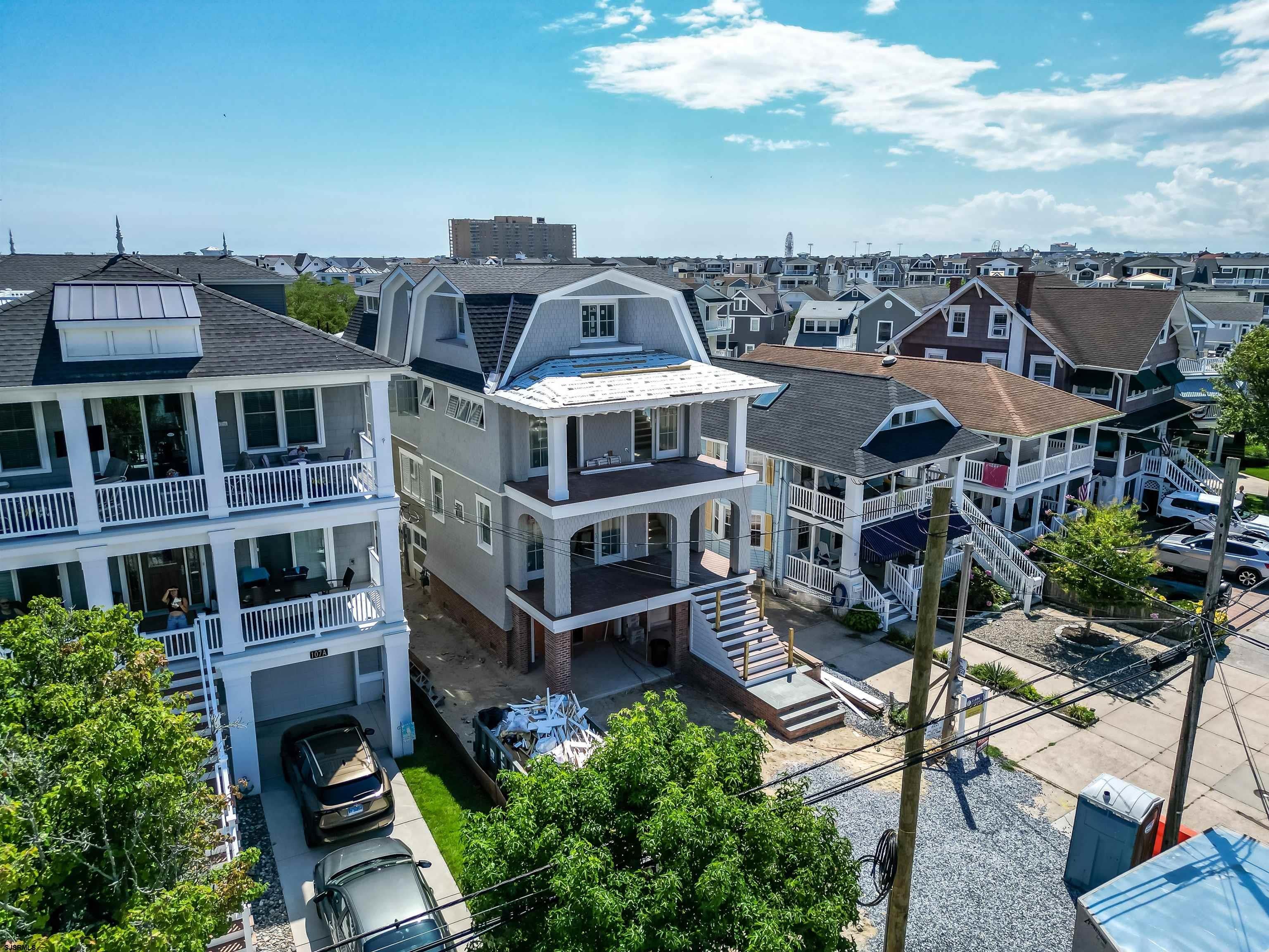 105 E Atlantic Blvd