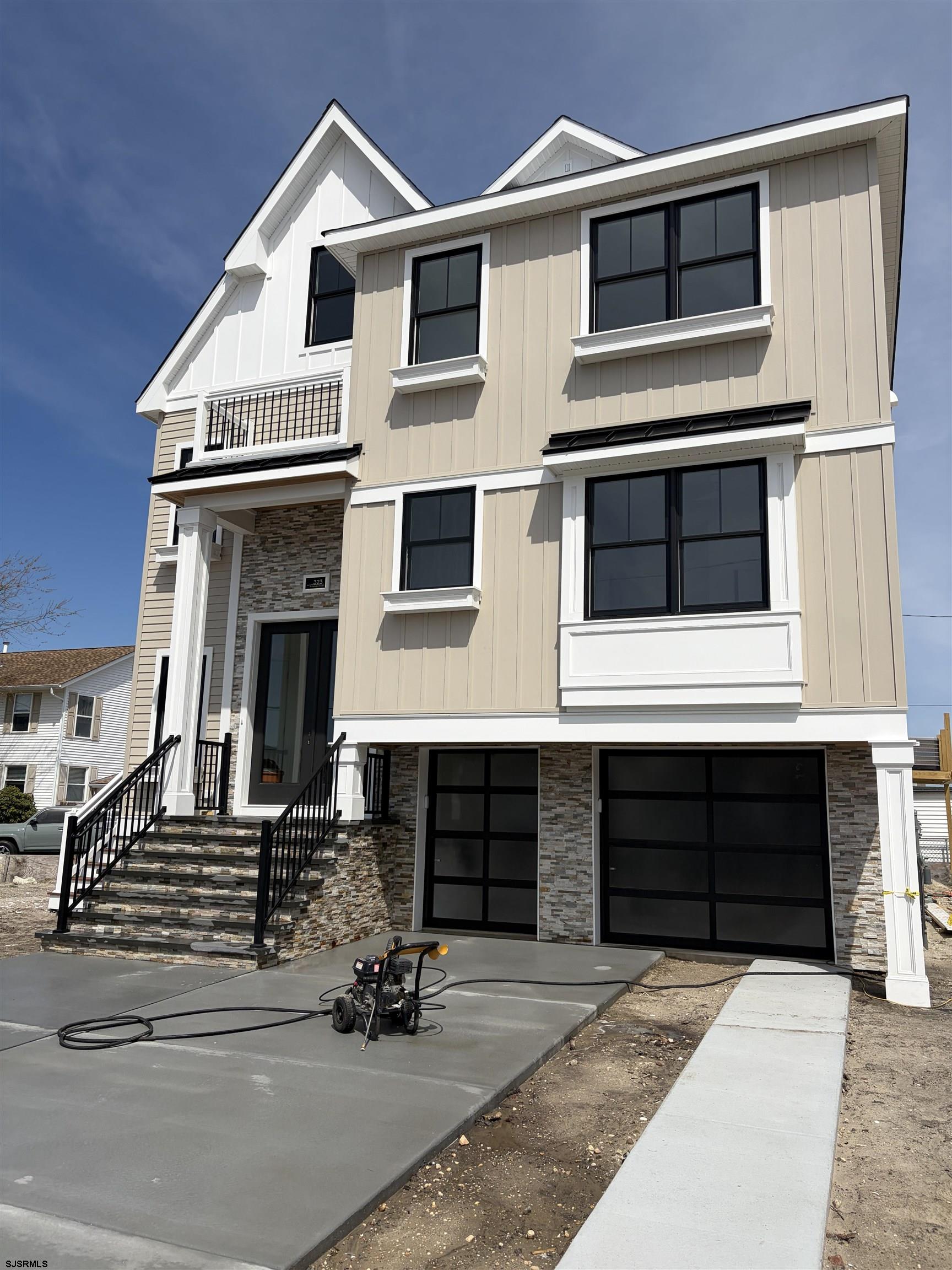 323 N Huntington Ave