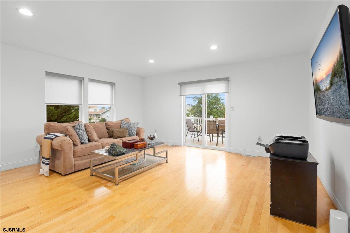 Ventnor, New Jersey 08406, United States, 6 Bedrooms Bedrooms, ,5 BathroomsBathrooms,Residential,Active,41463