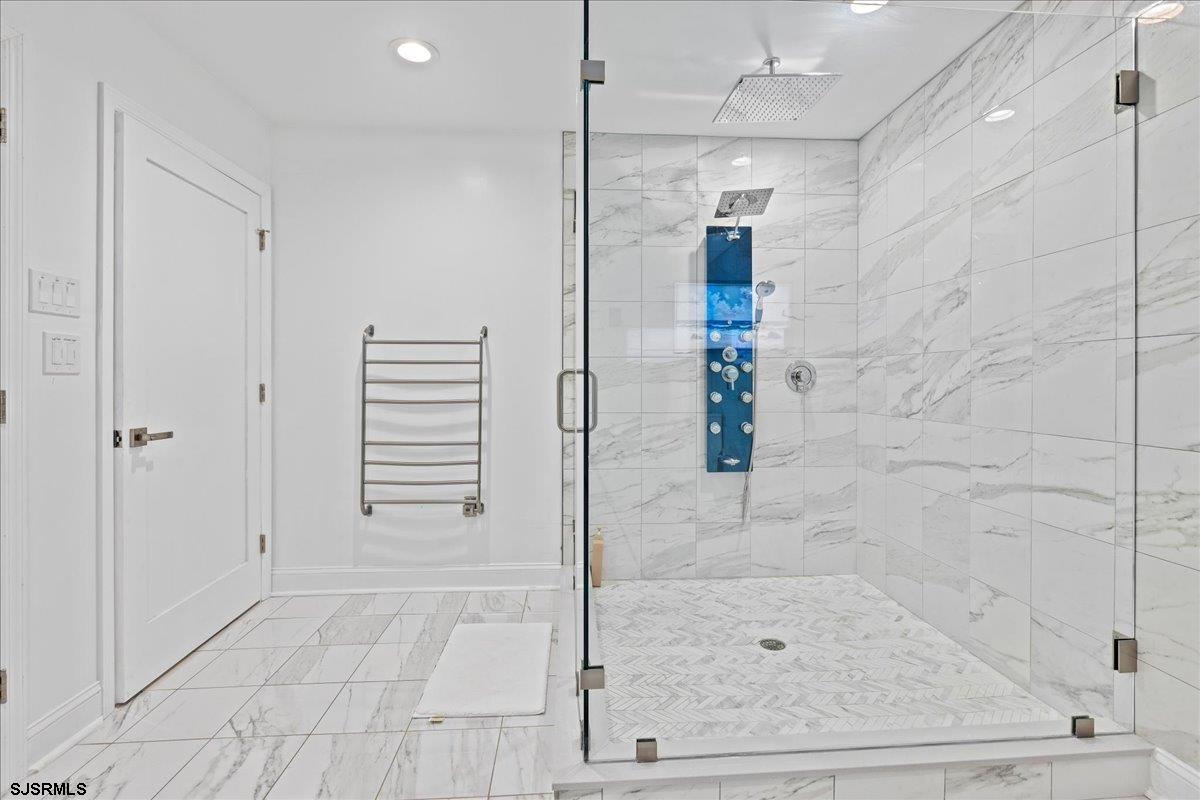 Ventnor, New Jersey 08406, United States, 6 Bedrooms Bedrooms, ,5 BathroomsBathrooms,Residential,Active,41463