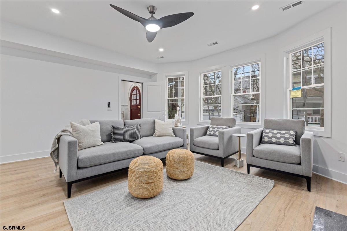 Ventnor, New Jersey 08406, United States, 3 Bedrooms Bedrooms, ,2 BathroomsBathrooms,Residential,Active,109381