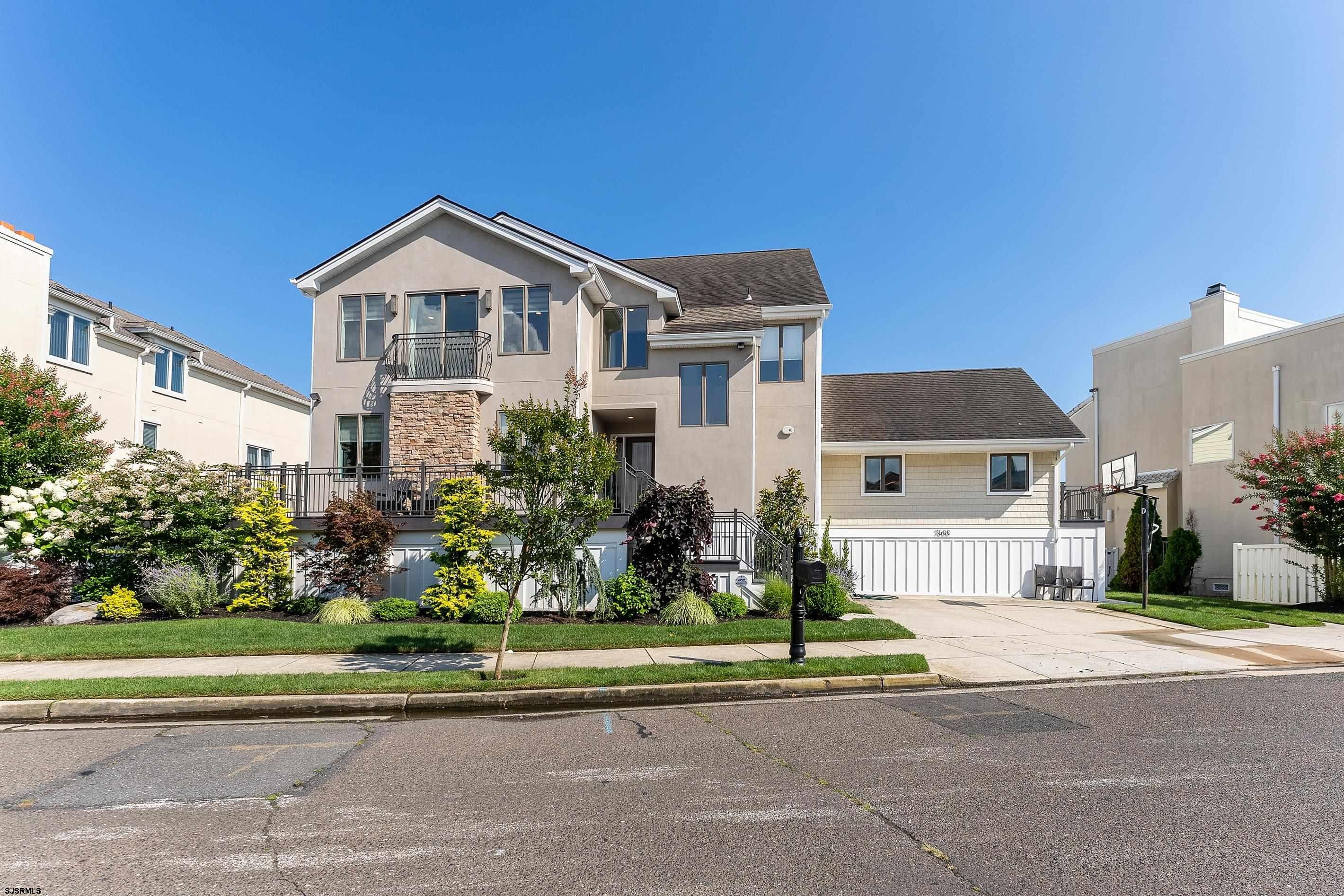 7600 Bayshore