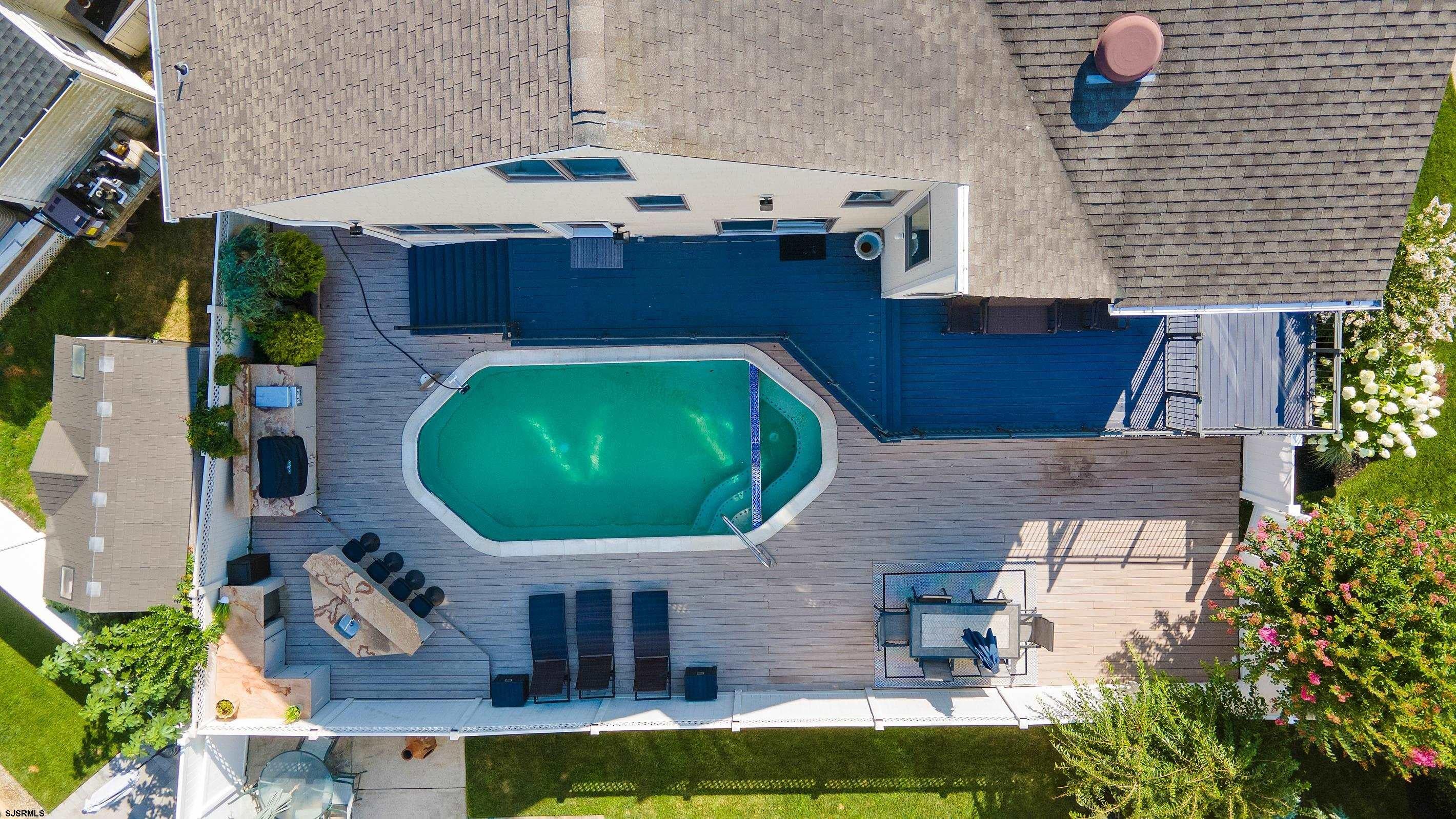 7600 Bayshore