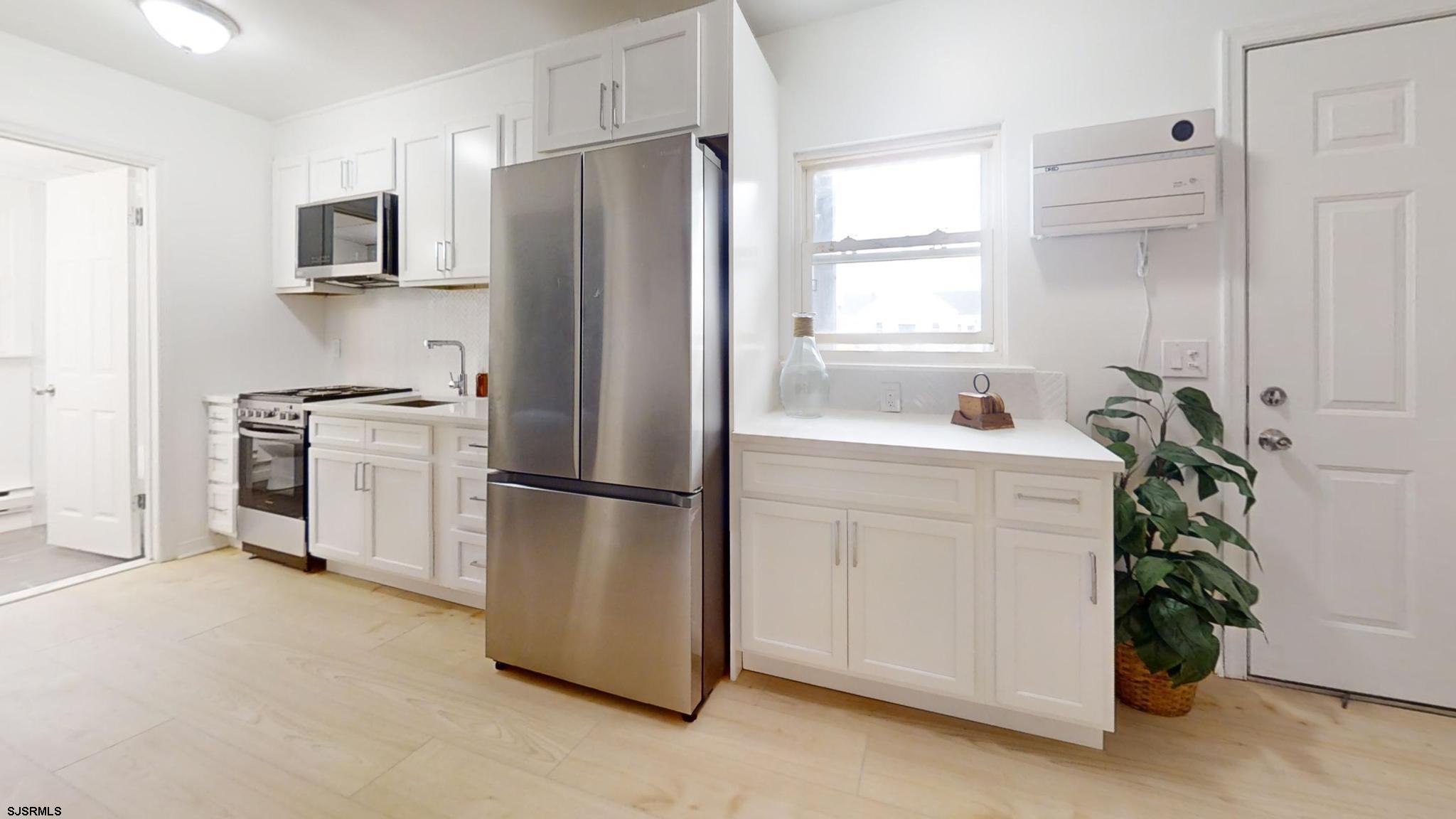 128 E Rio Grande Ave G