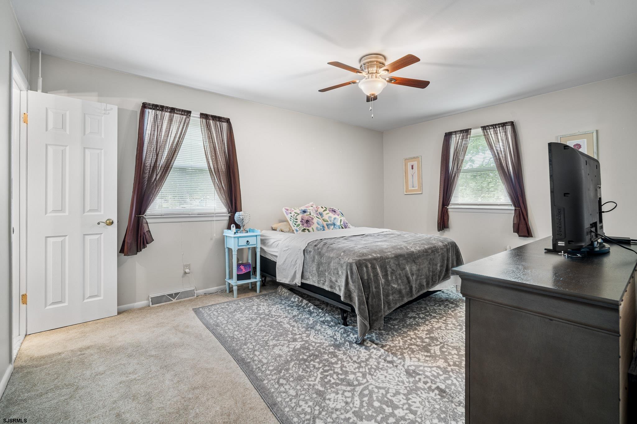 Egg Harbor Township, New Jersey 08234, United States, 4 Bedrooms Bedrooms, ,4 BathroomsBathrooms,Residential,Active,219009