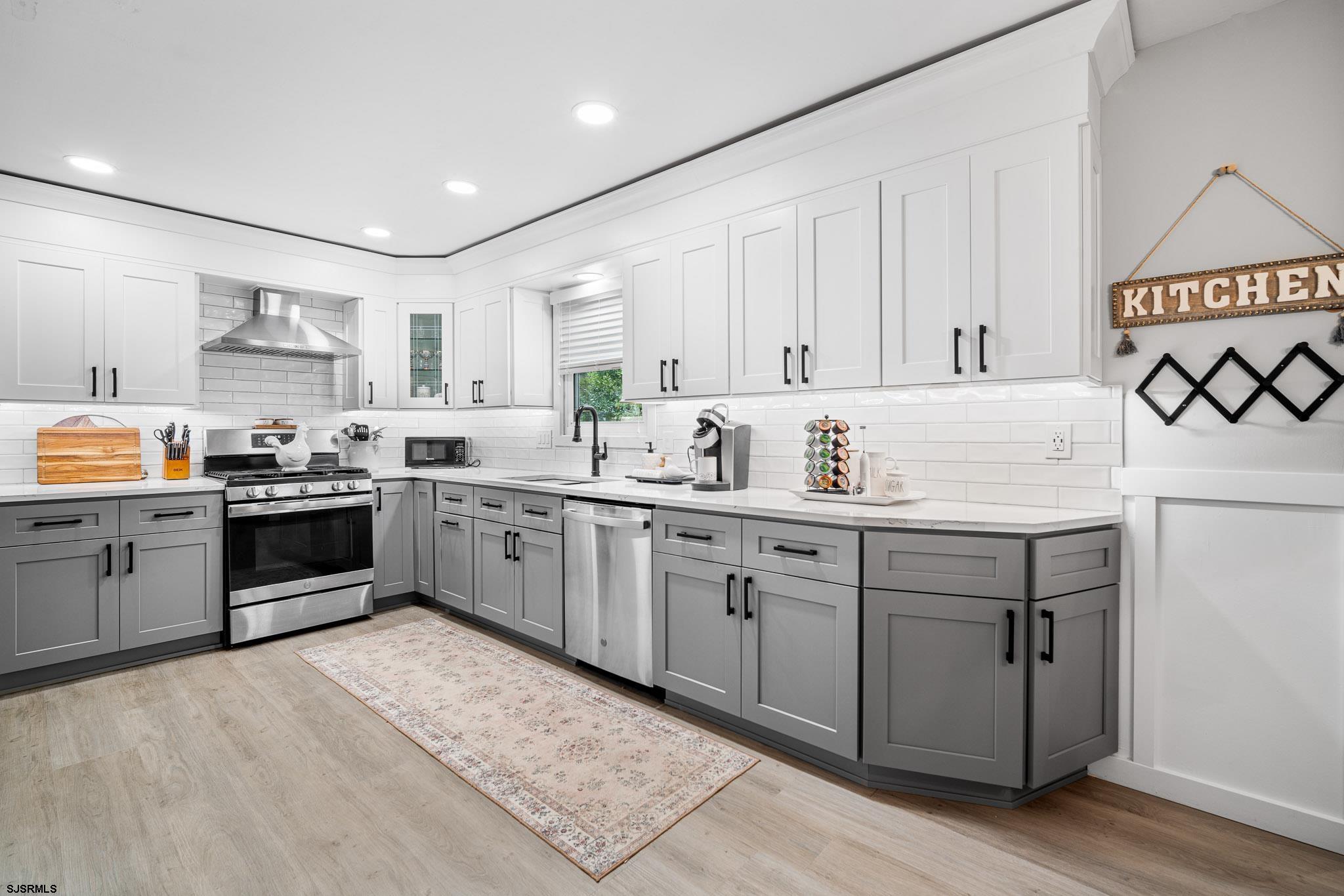 Egg Harbor Township, New Jersey 08234, United States, 4 Bedrooms Bedrooms, ,4 BathroomsBathrooms,Residential,Active,219009