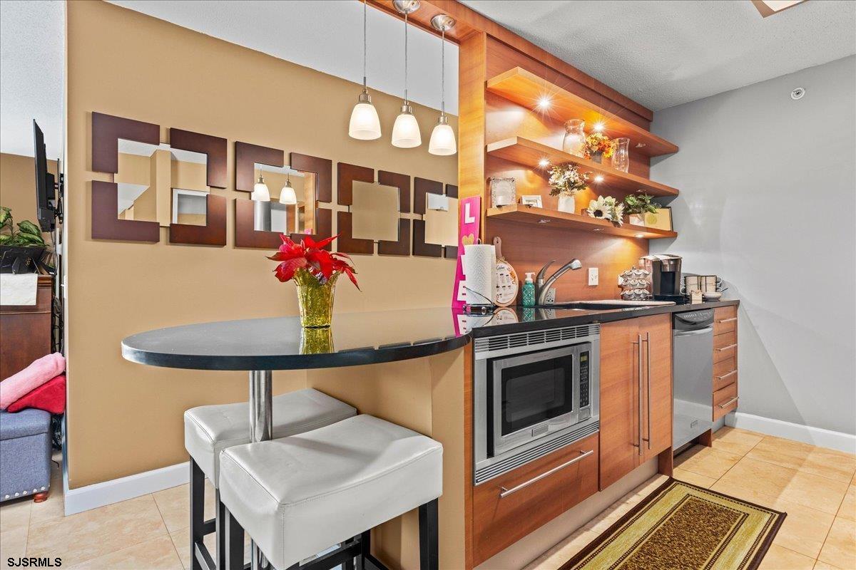 Atlantic City, New Jersey 08401, United States, 2 Bedrooms Bedrooms, ,2 BathroomsBathrooms,Residential,Active,14451