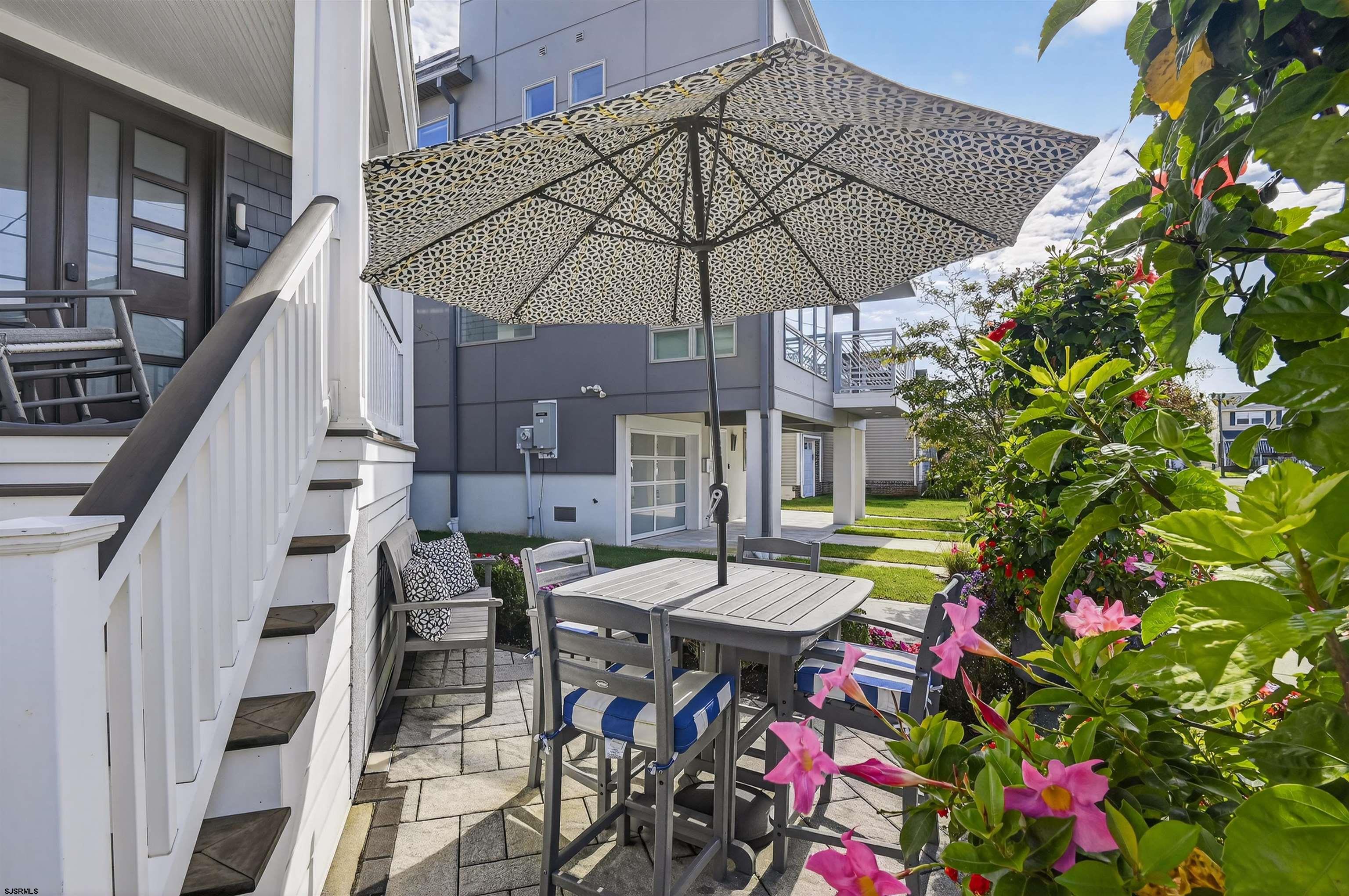 5 N Iroquois Ave