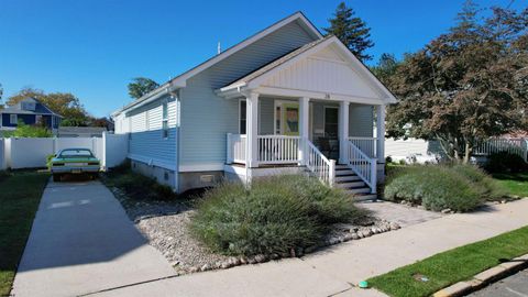 Homes For Sale - 28 E New York Ave<br/> Somers Point, NJ 08244