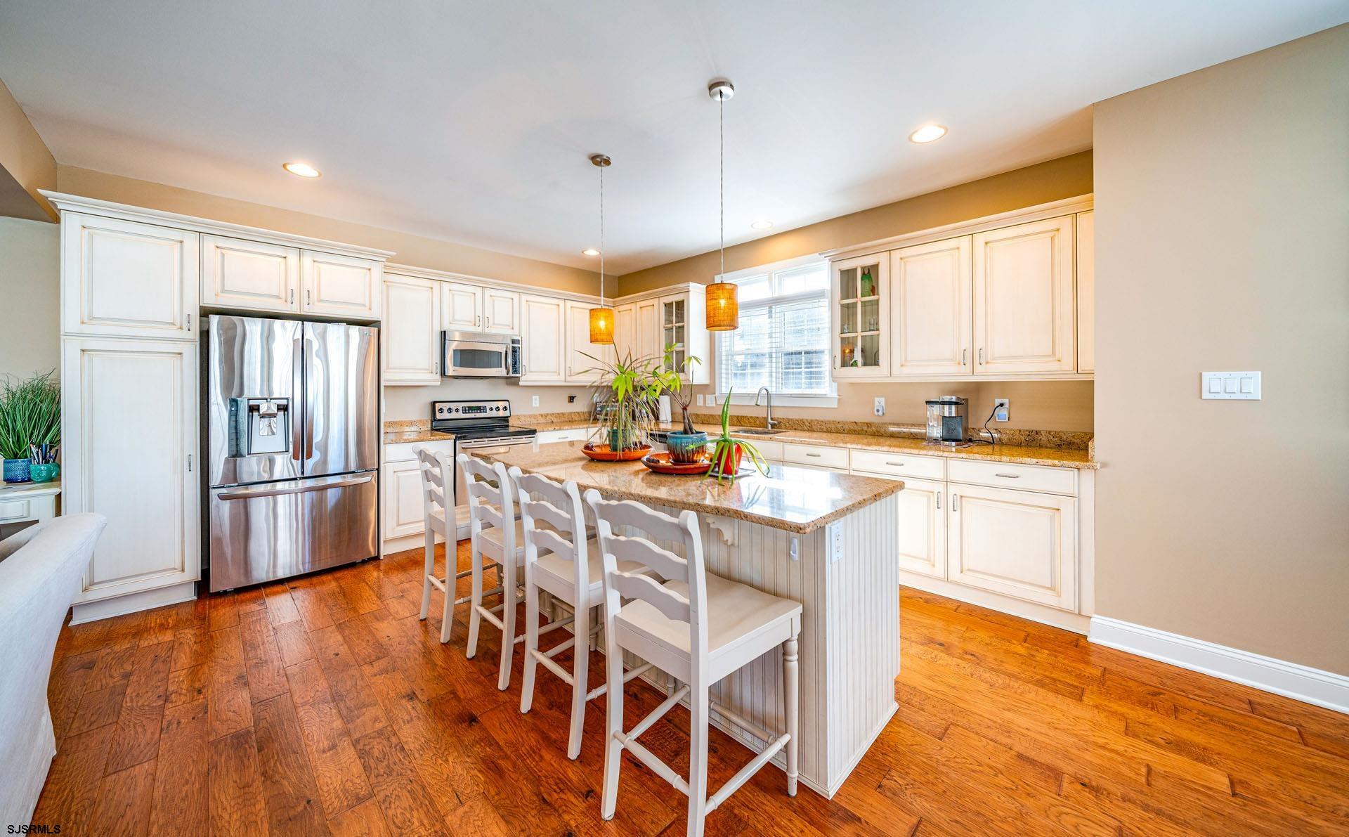 Ocean City, New Jersey 08226, United States, 5 Bedrooms Bedrooms, ,6 BathroomsBathrooms,Residential,Pending,10525