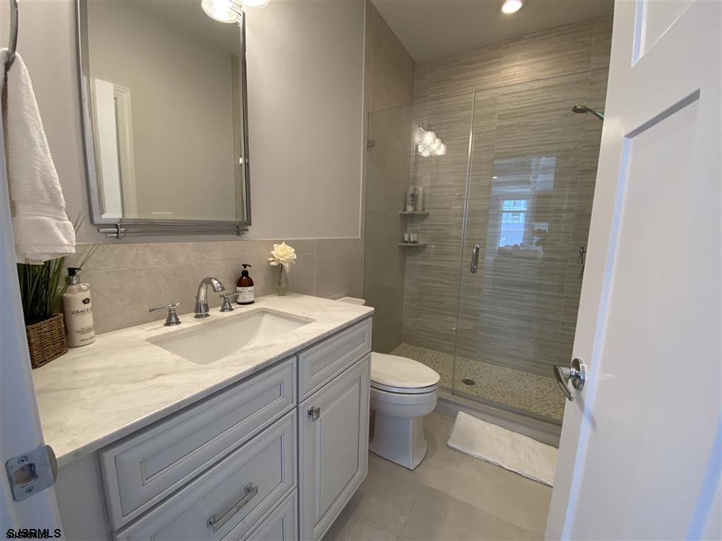 Ventnor, New Jersey 08406, United States, 4 Bedrooms Bedrooms, ,4 BathroomsBathrooms,Residential,Active,81904