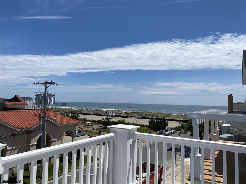 Ventnor, New Jersey 08406, United States, 4 Bedrooms Bedrooms, ,4 BathroomsBathrooms,Residential,Active,81904