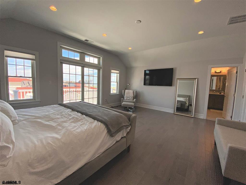 Ventnor, New Jersey 08406, United States, 4 Bedrooms Bedrooms, ,4 BathroomsBathrooms,Residential,Active,81904