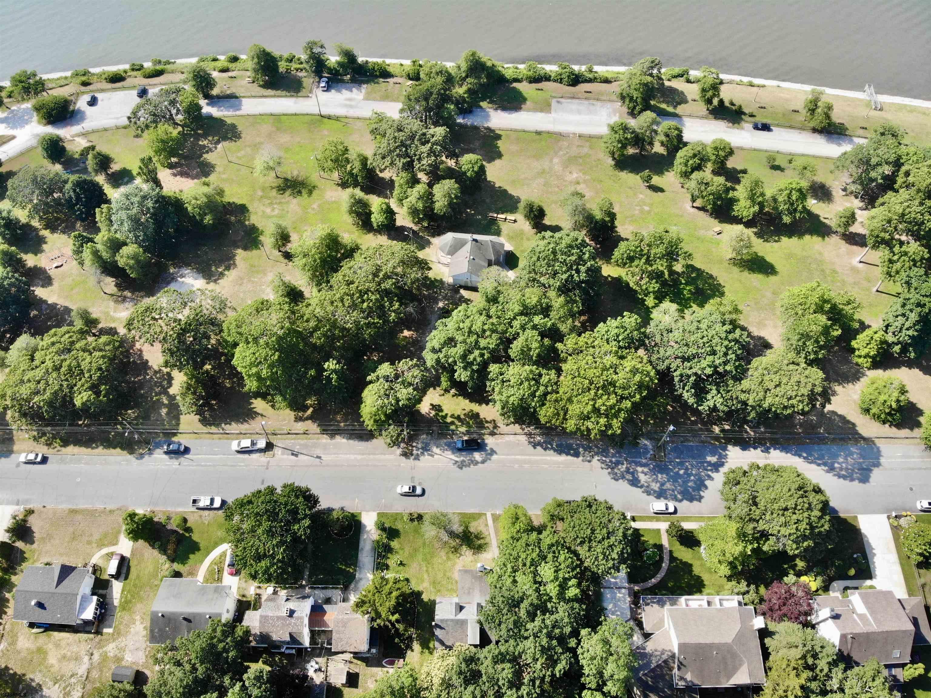 Somers Point, New Jersey 08244, United States, 4 Bedrooms Bedrooms, ,2 BathroomsBathrooms,Residential,Pending,171747