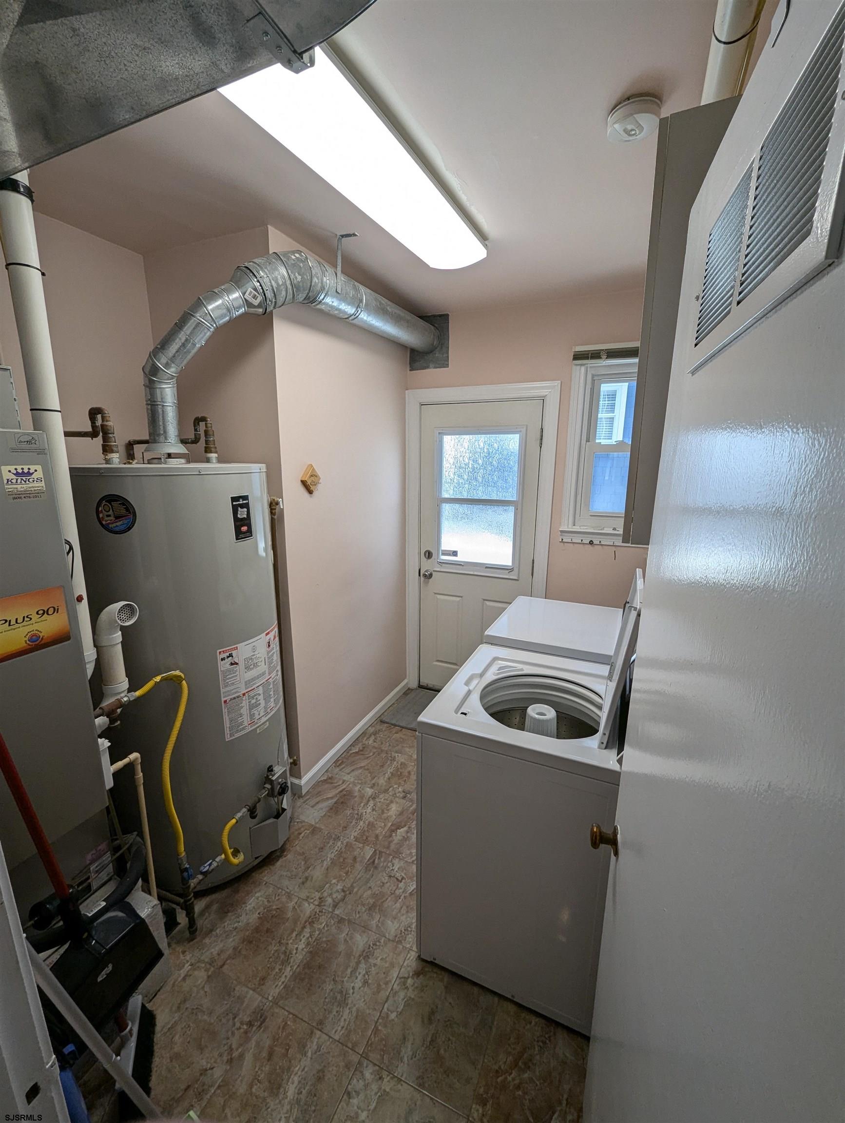 Longport, New Jersey 08403, United States, 3 Bedrooms Bedrooms, ,3 BathroomsBathrooms,Residential,Active,148175