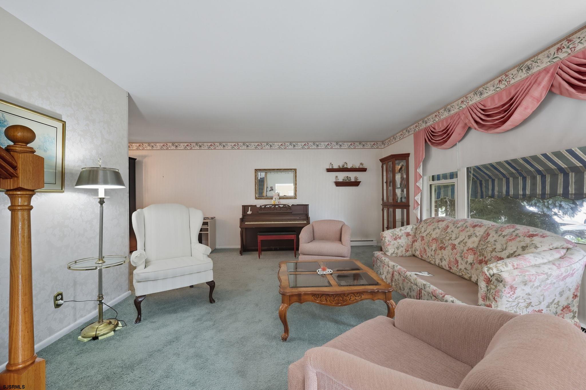 507 N Douglas Ave