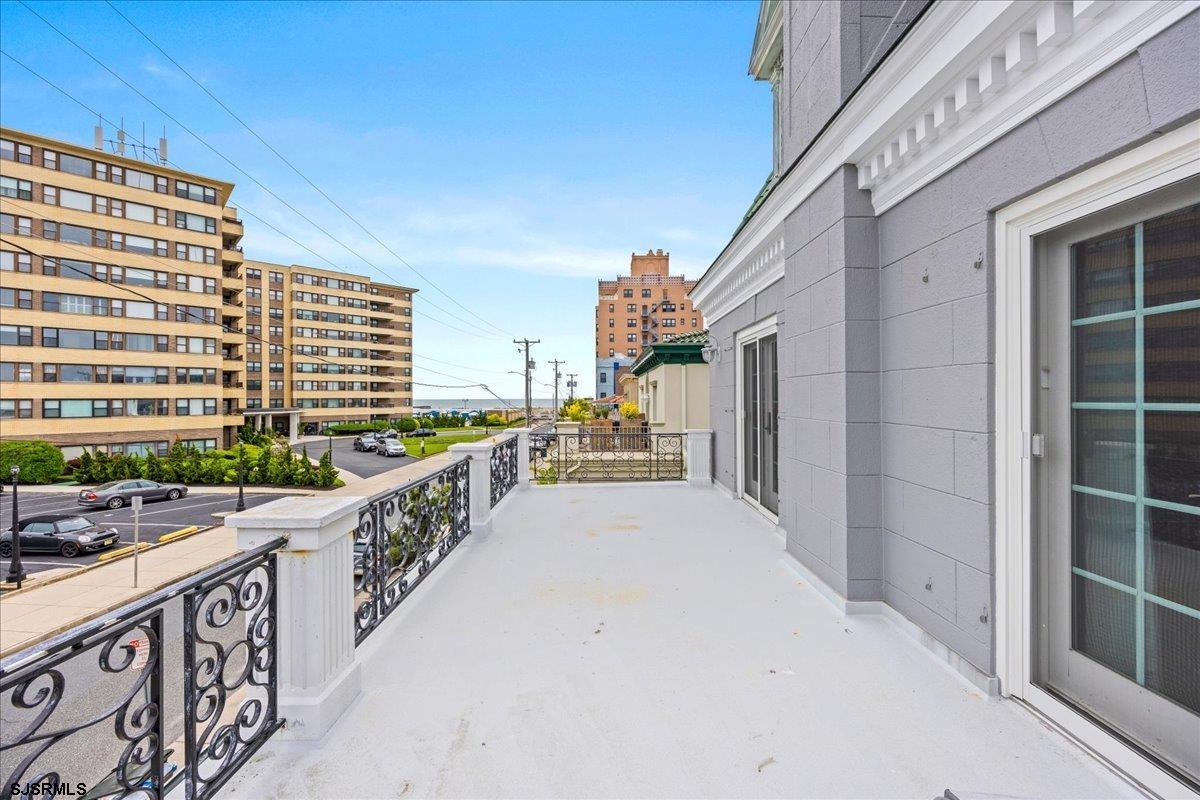 Atlantic City, New Jersey 08401, United States, 4 Bedrooms Bedrooms, ,5 BathroomsBathrooms,Residential,Active,140969