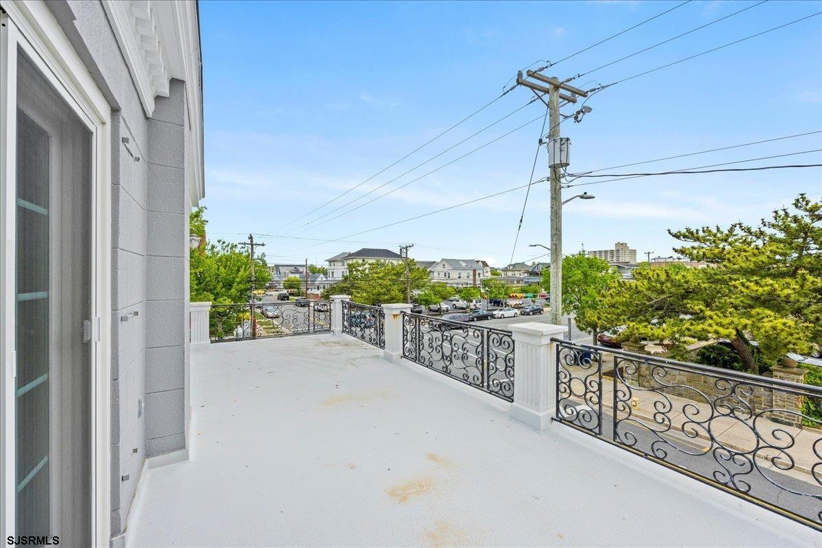 Atlantic City, New Jersey 08401, United States, 4 Bedrooms Bedrooms, ,5 BathroomsBathrooms,Residential,Active,140969