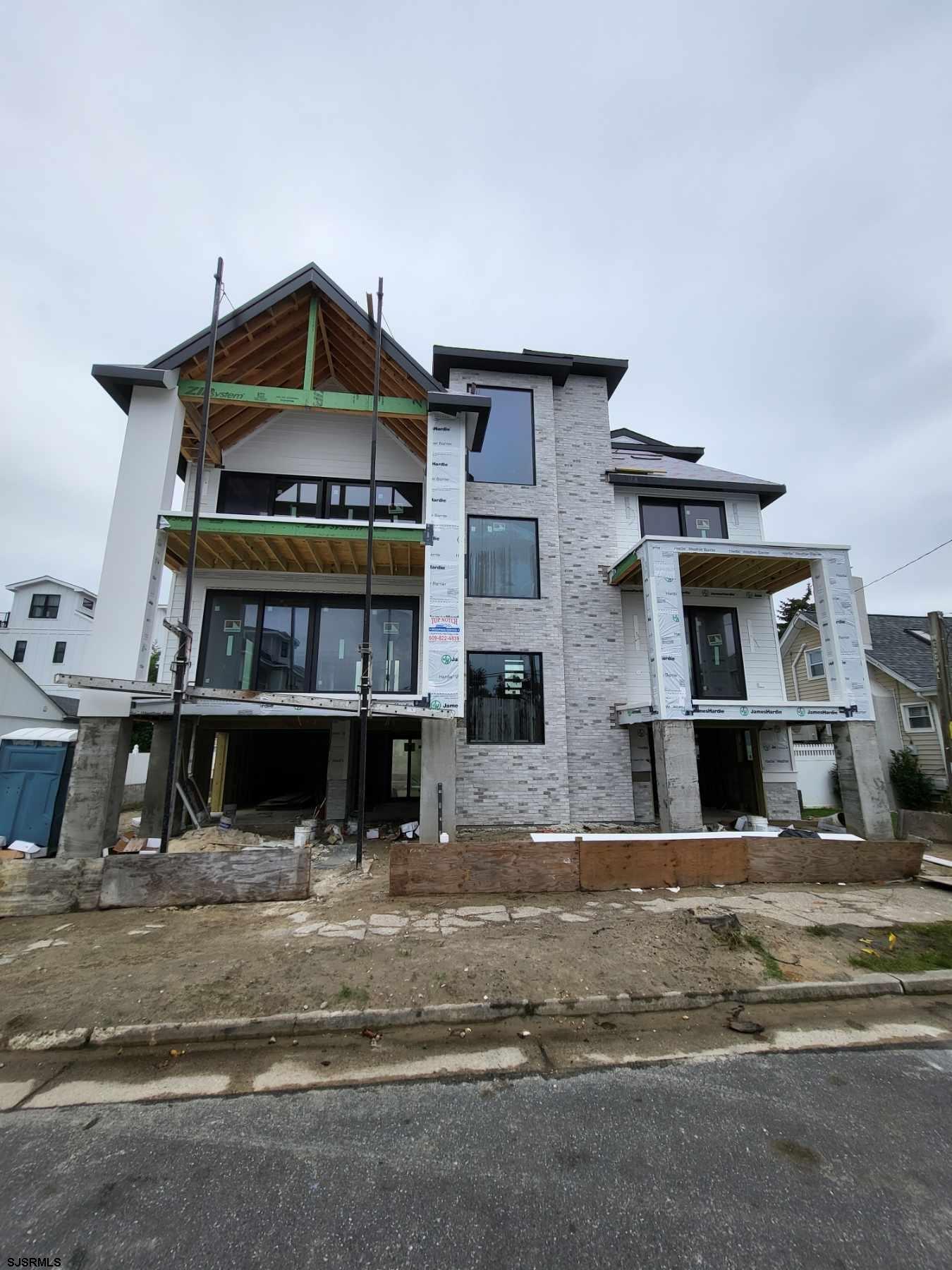 32 Pelham Ave