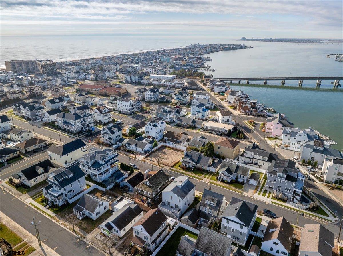Longport, New Jersey 08403, United States, 5 Bedrooms Bedrooms, ,5 BathroomsBathrooms,Residential,Active,224613