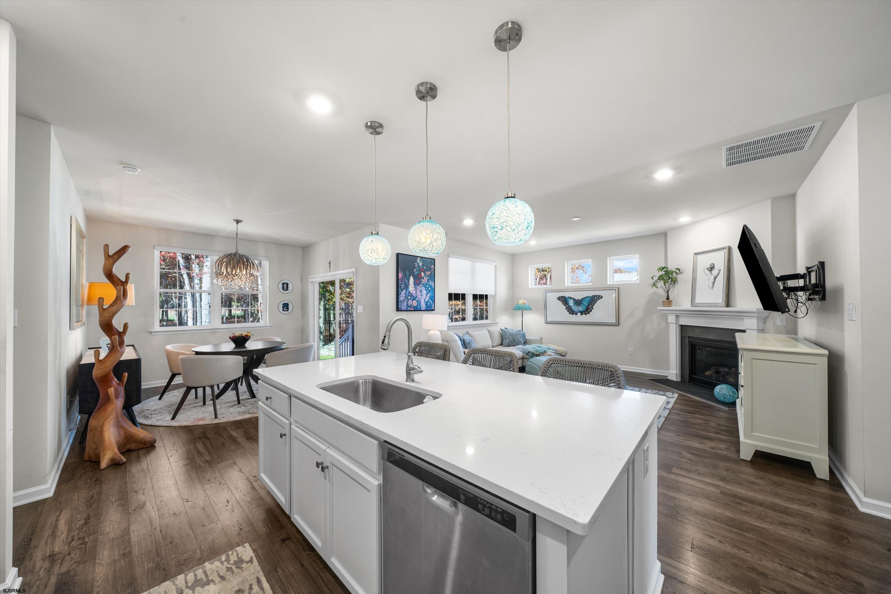 Egg Harbor Township, New Jersey 08234, United States, 3 Bedrooms Bedrooms, ,2 BathroomsBathrooms,Residential,Active,241488