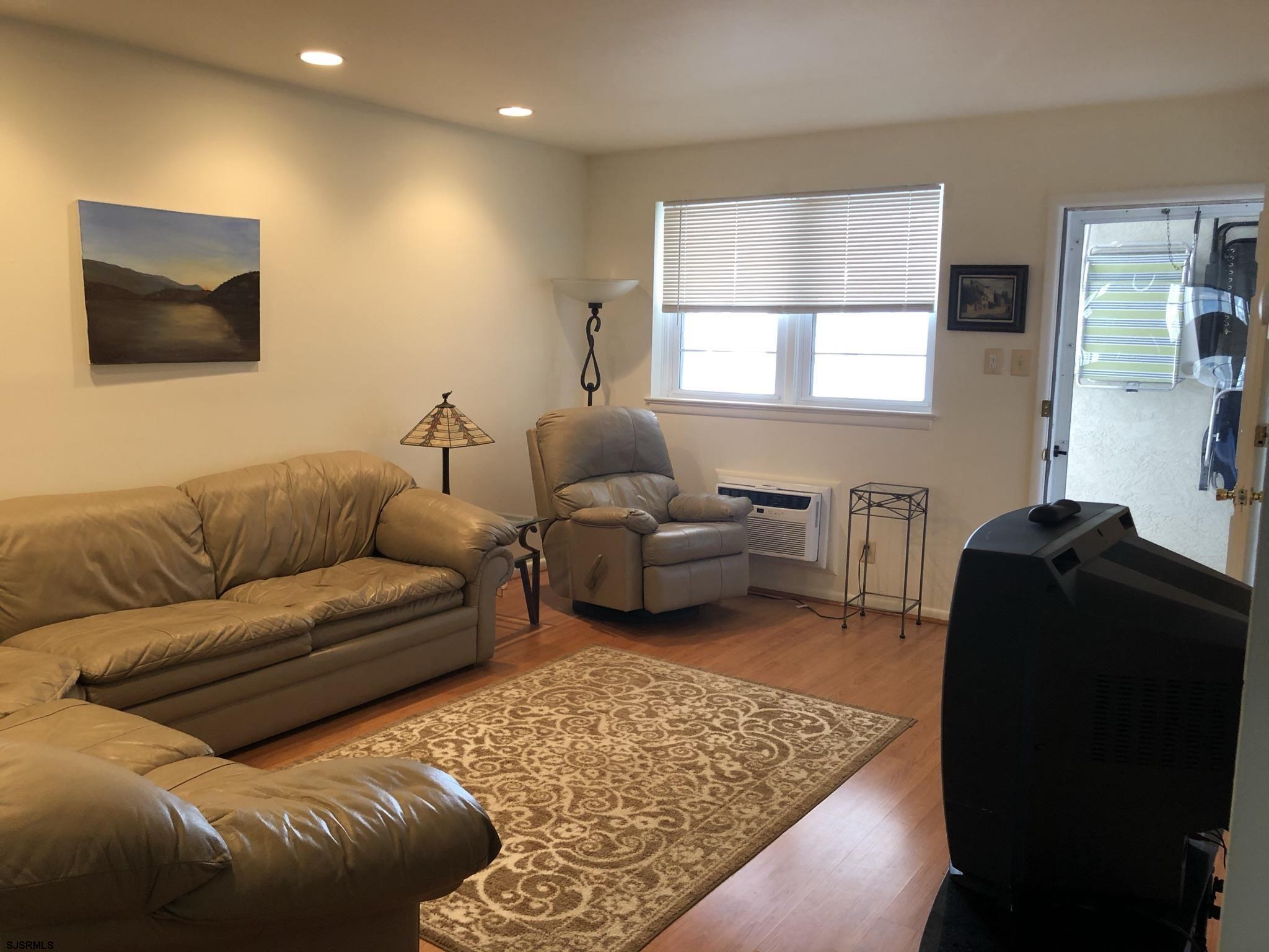 Margate, New Jersey 08402, United States, 2 Bedrooms Bedrooms, ,1 BathroomBathrooms,Residential,Active,253660