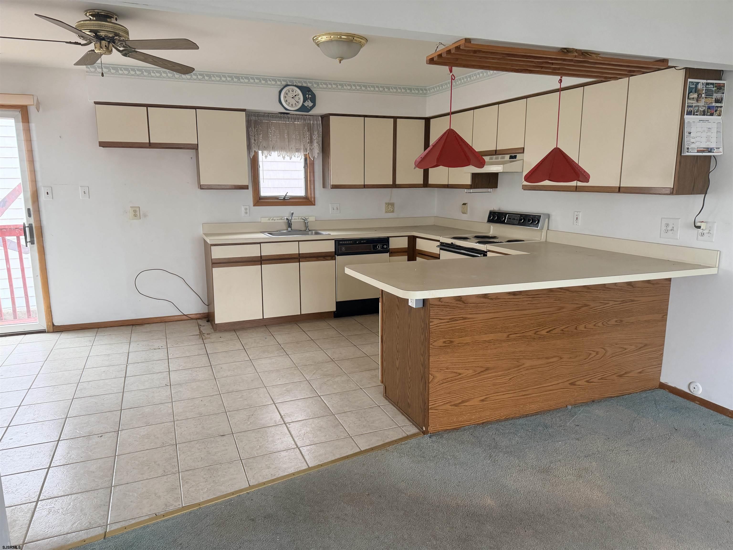 123 N Clermont Ave Ave