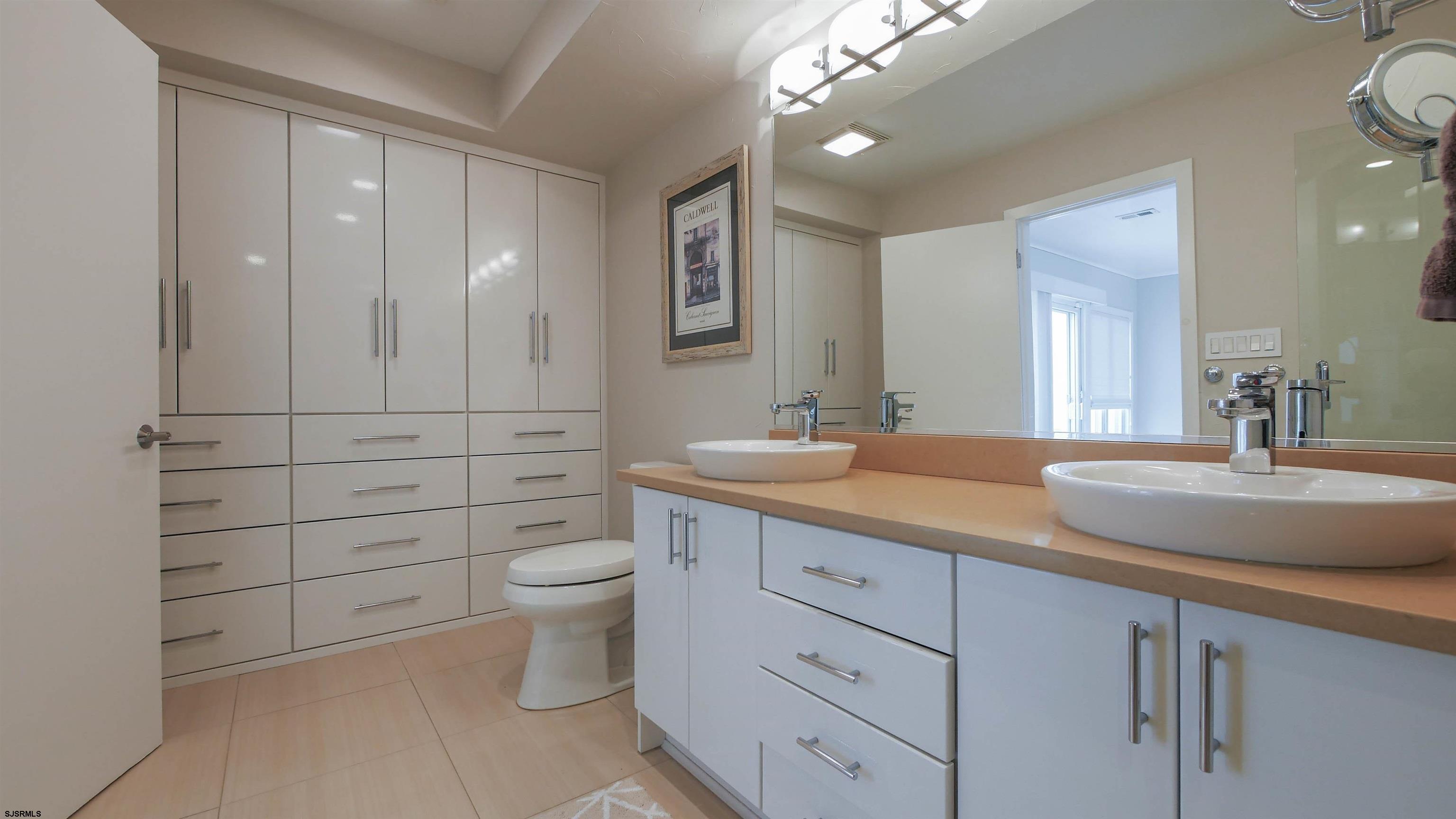 Margate, New Jersey 08402, United States, 2 Bedrooms Bedrooms, ,2 BathroomsBathrooms,Residential,Active,65811